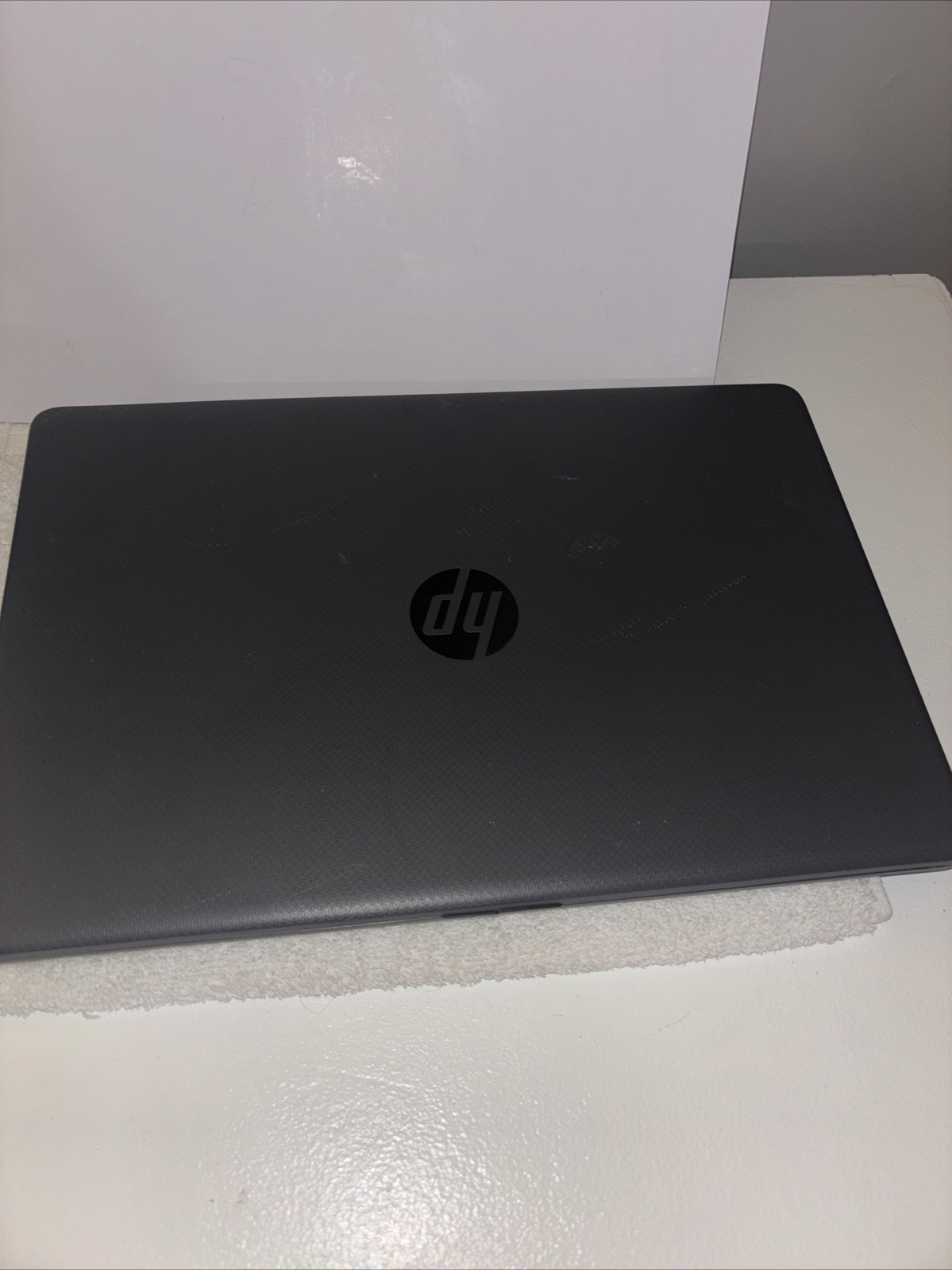 HP 255 G8 15.6 PC 3050U 2.3GHz 8GB 256GB
