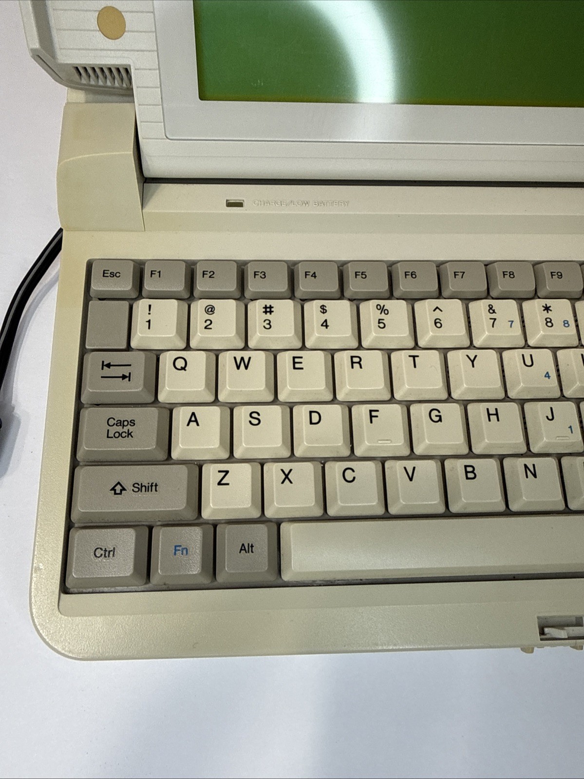 1989 Panasonic Business Partner CF-150 B Portable Computer Powers On Untested