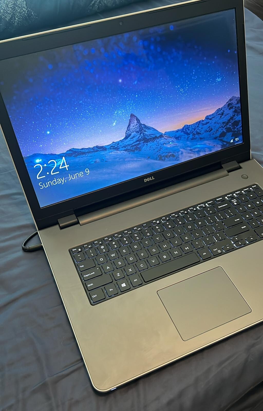 Dell Inspiration 17’3 AMD 8 Series