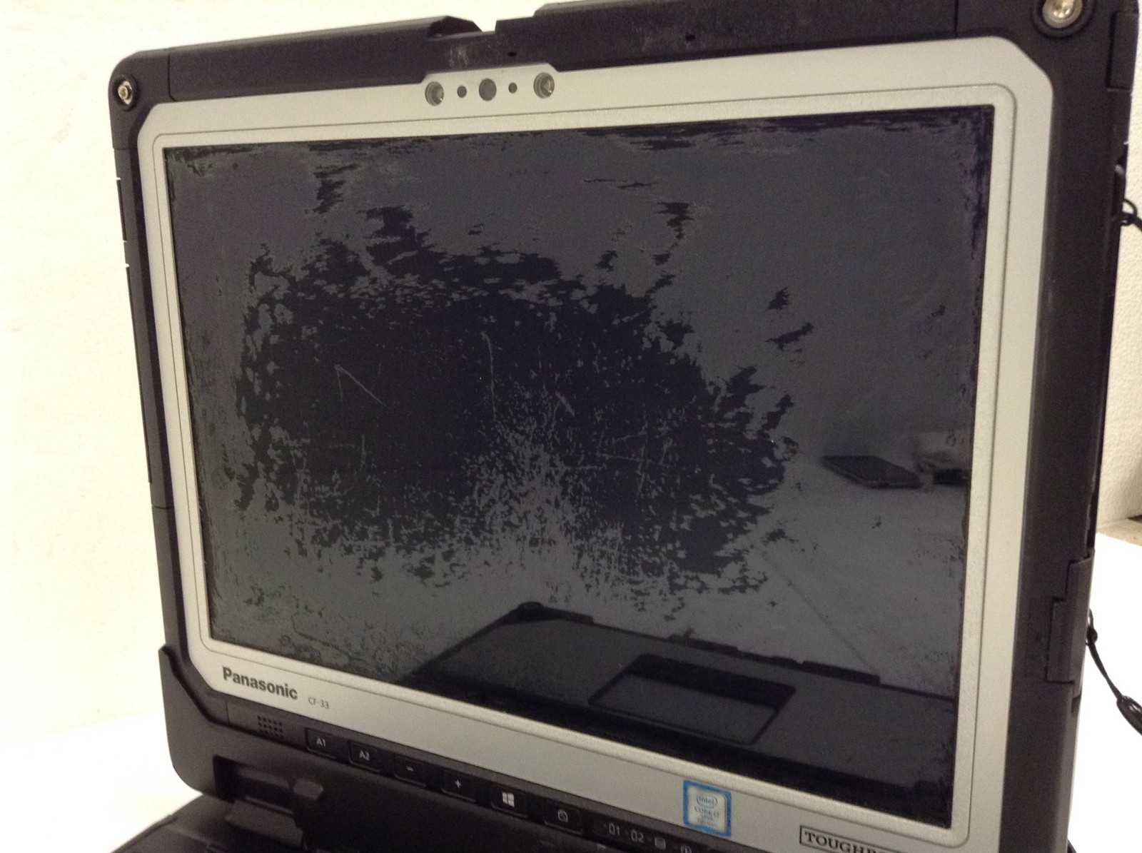 Panasonic Toughbook CF-33 MK1 i7-7600U 16GB 256GB SSD Touch 2 Batt, 7K HRS WORKS