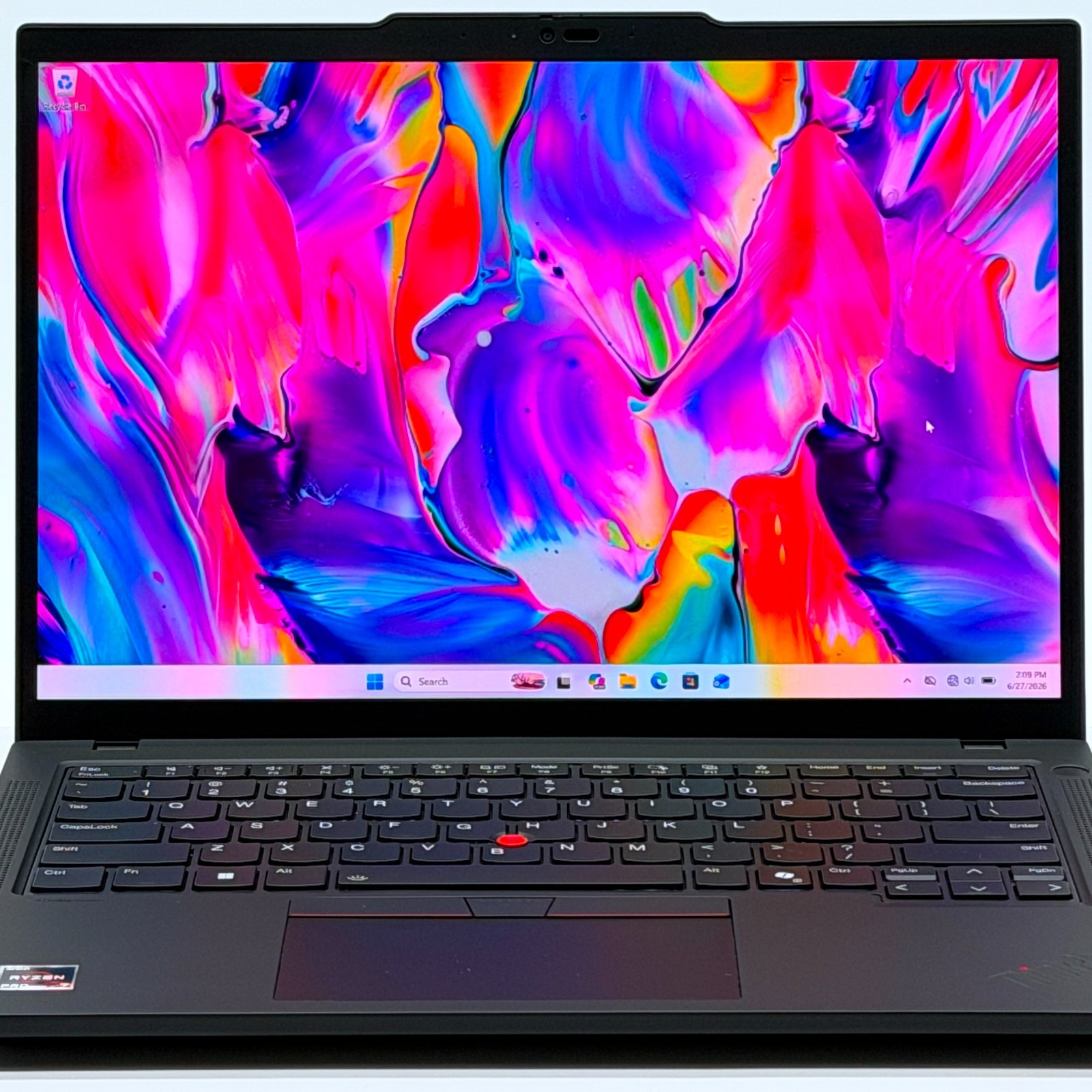 EXCELLENT ThinkPad P14s Gen 5 2.8K OLED Ryzen 7 8840HS – 64GB RAM – 1TB Win11Pro
