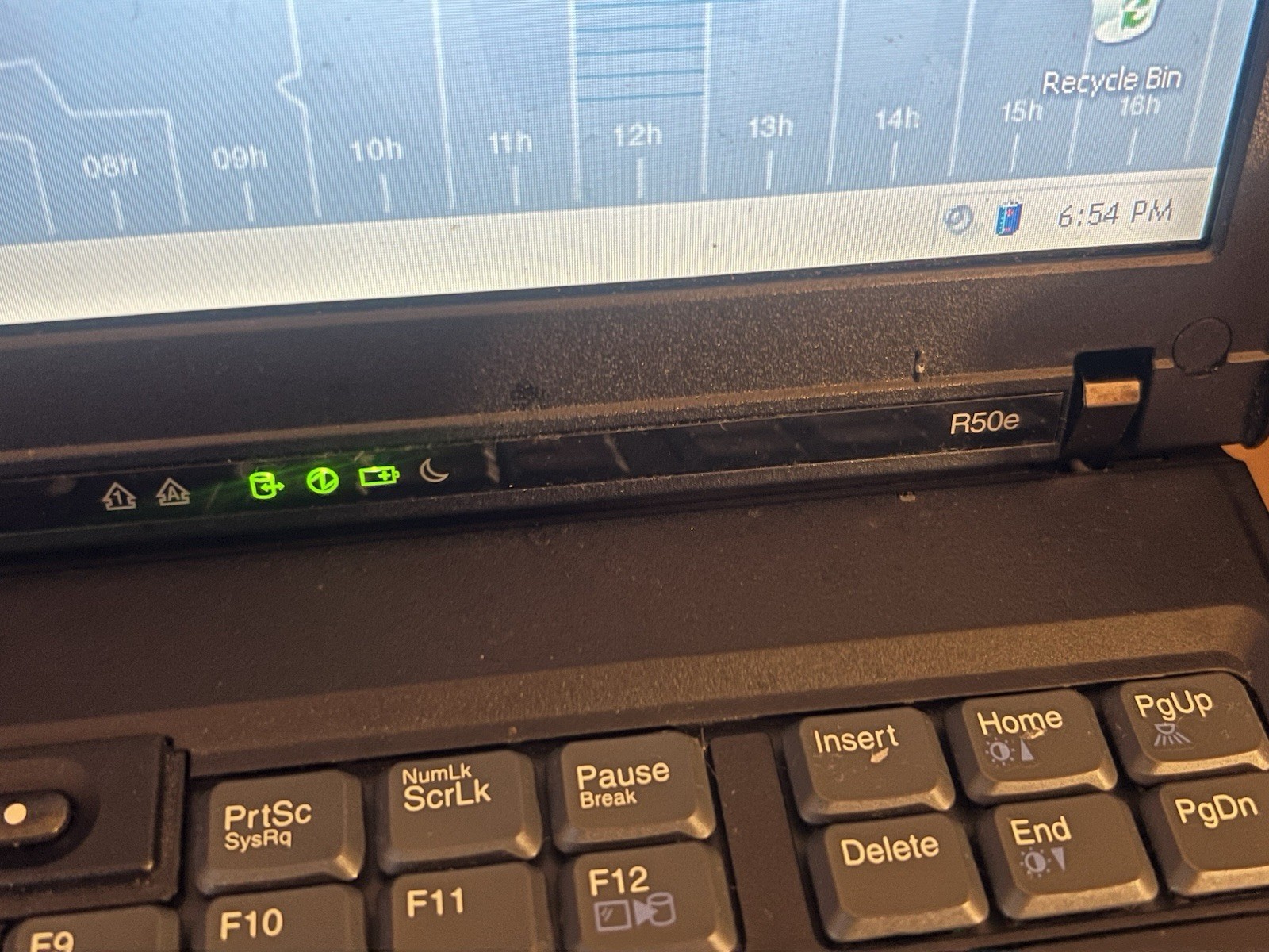 IBM ThinkPad R50e Windows XP Pro Laptop 1.3GHz 512MB 40GB – Vintage Retro PC