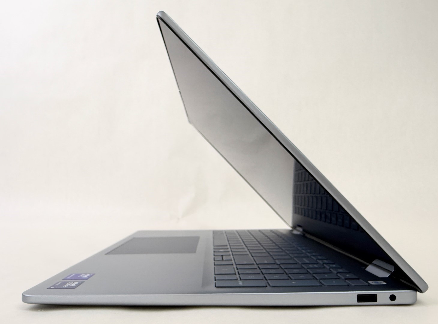Dell 16 Plus DB16250 16″ 1920×1200 Ultra 9 288V 32GB 1TB SSD W11H – Dmges