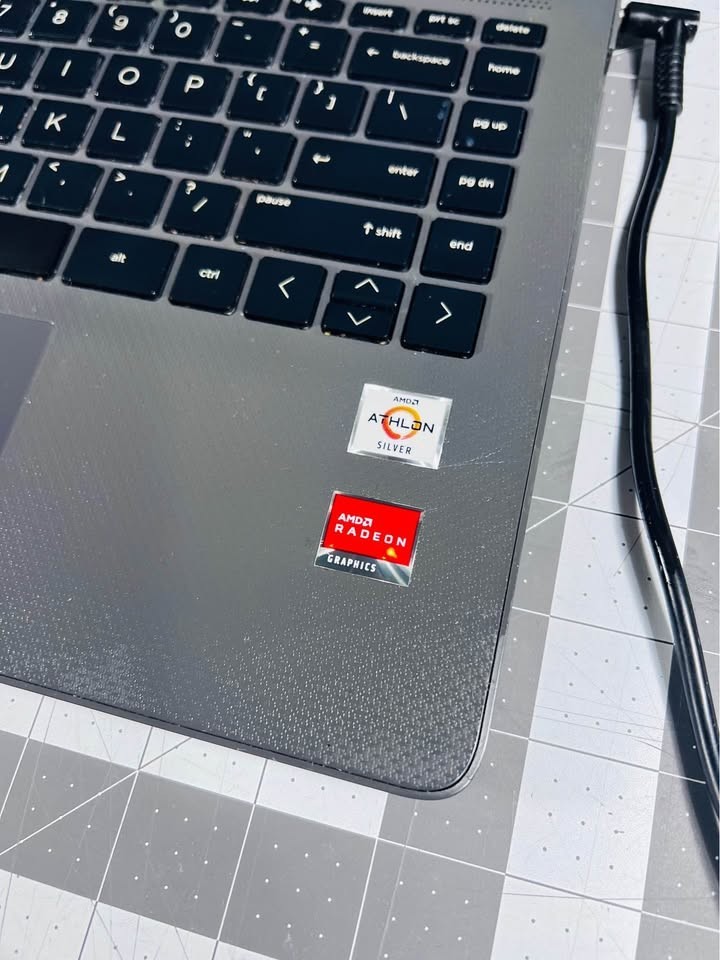 HP Grey Laptop / Factory Reset with Charger ( Works)