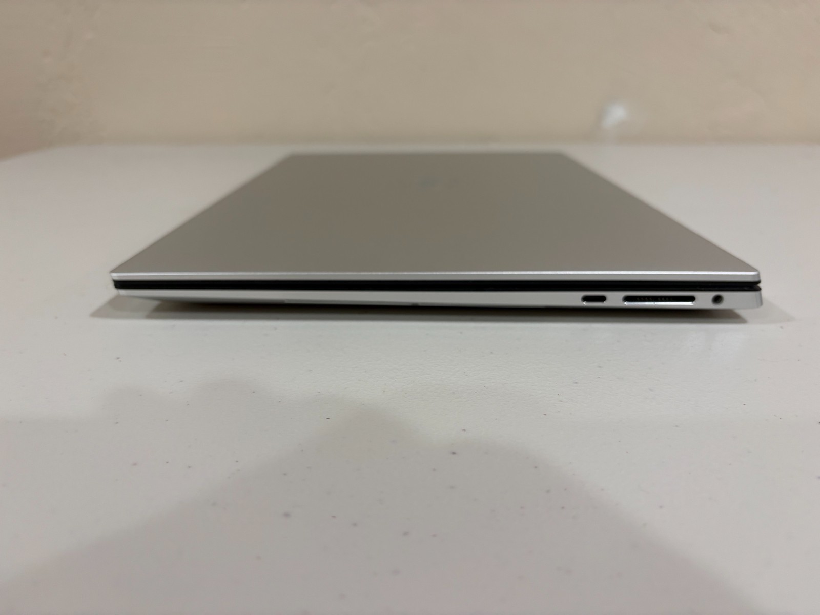Dell XPS 15 9520 i7-12700H 32GB DDR5 1TB NVMe 3.5K OLED Touch New Battery 97%