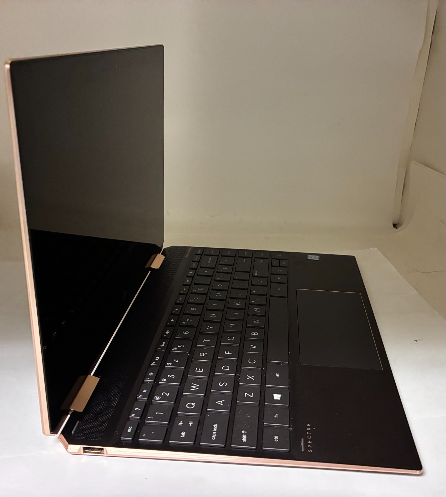 HP Spectre x360 Convertible 13-ap0013dx Core i7-8565U 1.8GHz 8GB RAM 256GB SSD