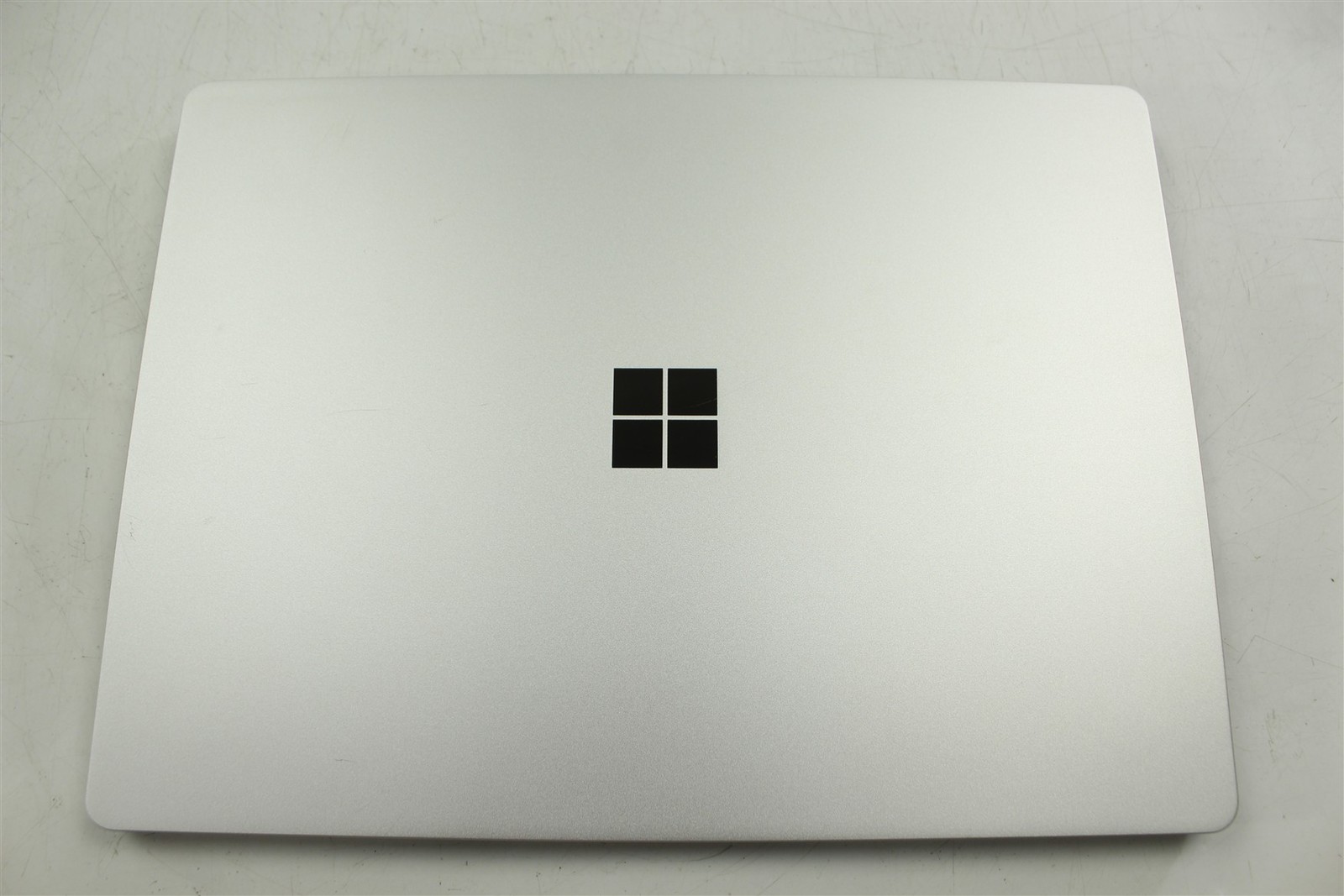 Microsoft Surface Laptop Go 2 2013 12.4″ i5-1135G7 256GB SSD 16GB RAM W11H
