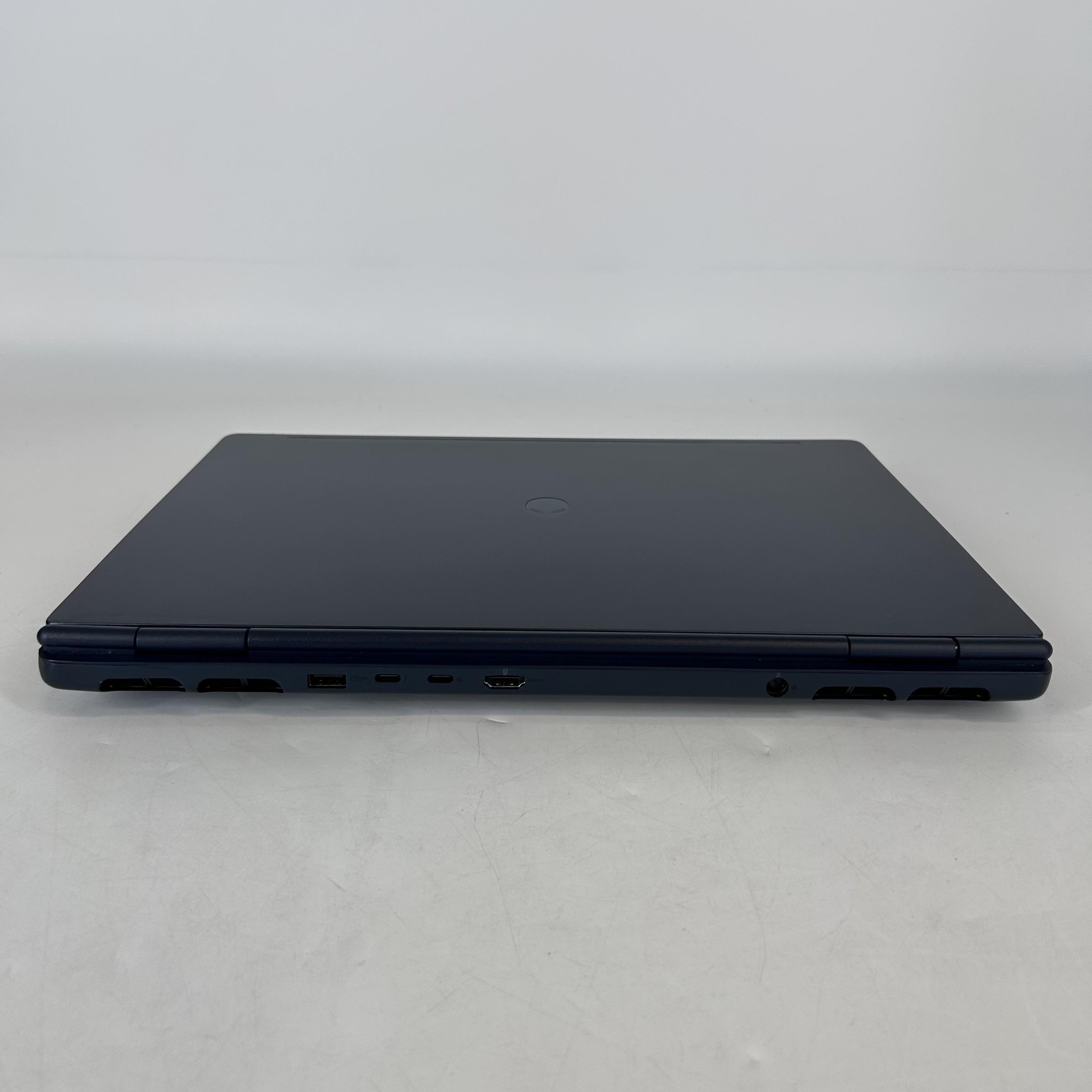 Dell Alienware 16X Aurora 240Hz QHD+ 2.7 GHz Ultra 9 275HX 32GB 2TB SSD RTX 5070