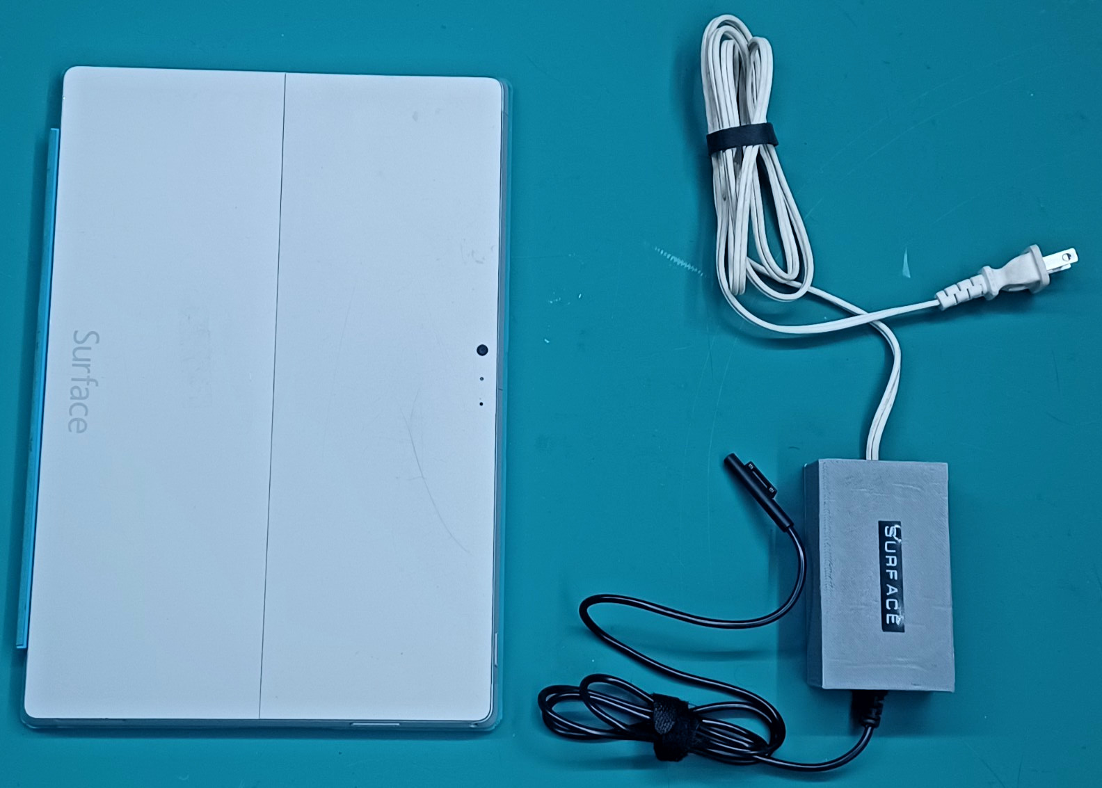 Microsoft Surface Pro 3 (Core i5 4th gen, 8 GB RAM, 256GB SSD) Win 11 Super Lite
