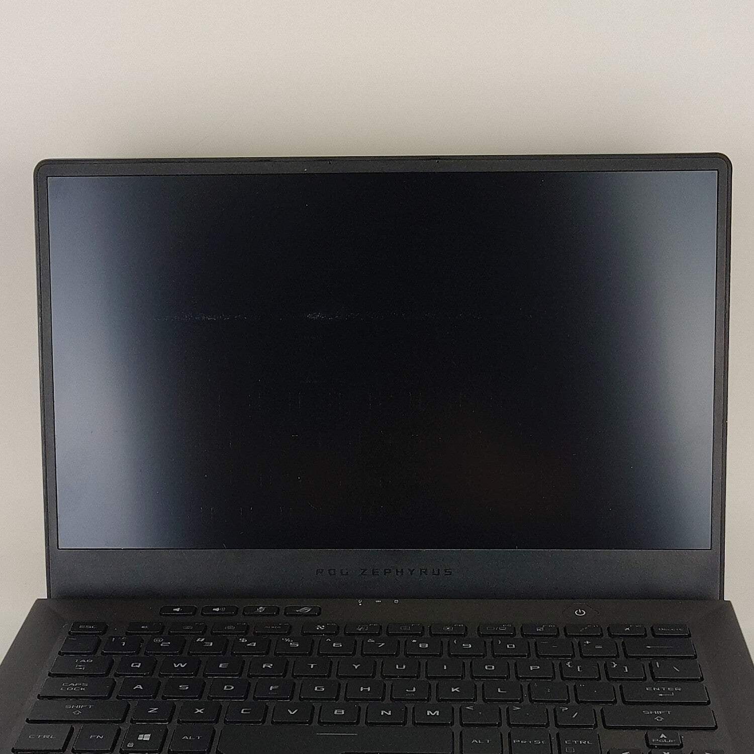 Asus ROG Zephyrus G14 GA401Q Ryzen 7 5800HS 8GB RAM 512GB SSD GeForce GTX 1650
