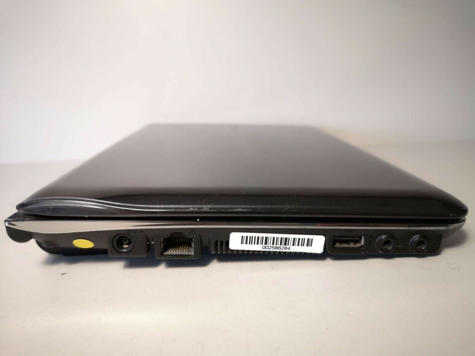 Samsung N210 PLUS 10.1” 2GB/320GB HDD ATOM N450 1.66GHz KAM 3xUSB Windows 7 Pro