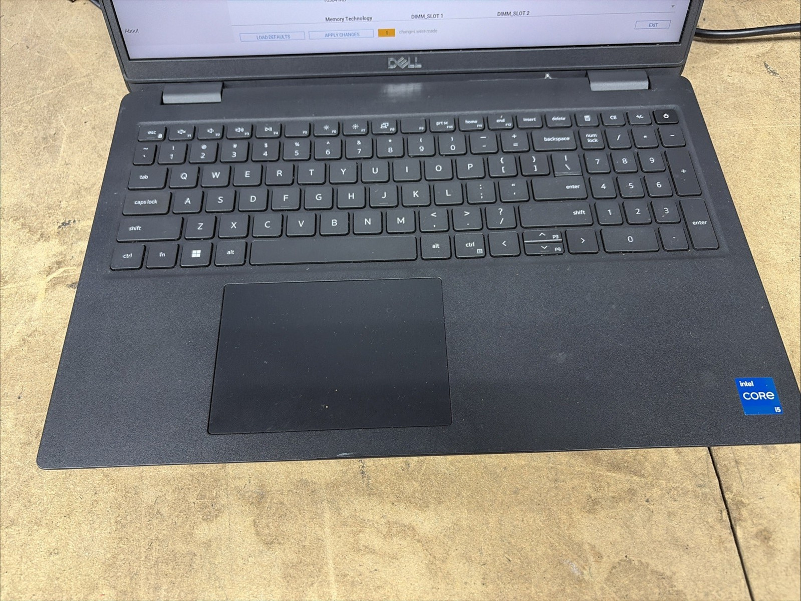 Dell Latitude 3520 15.6″ FHD i5-1135G7 16GB RAM No OS/SSD
