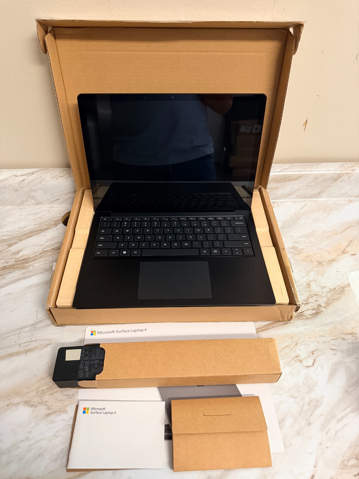 Microsoft Surface Laptop 4 i7-1185G7 16GB RAM 256GB SSD 15″ Touch W11 PRO