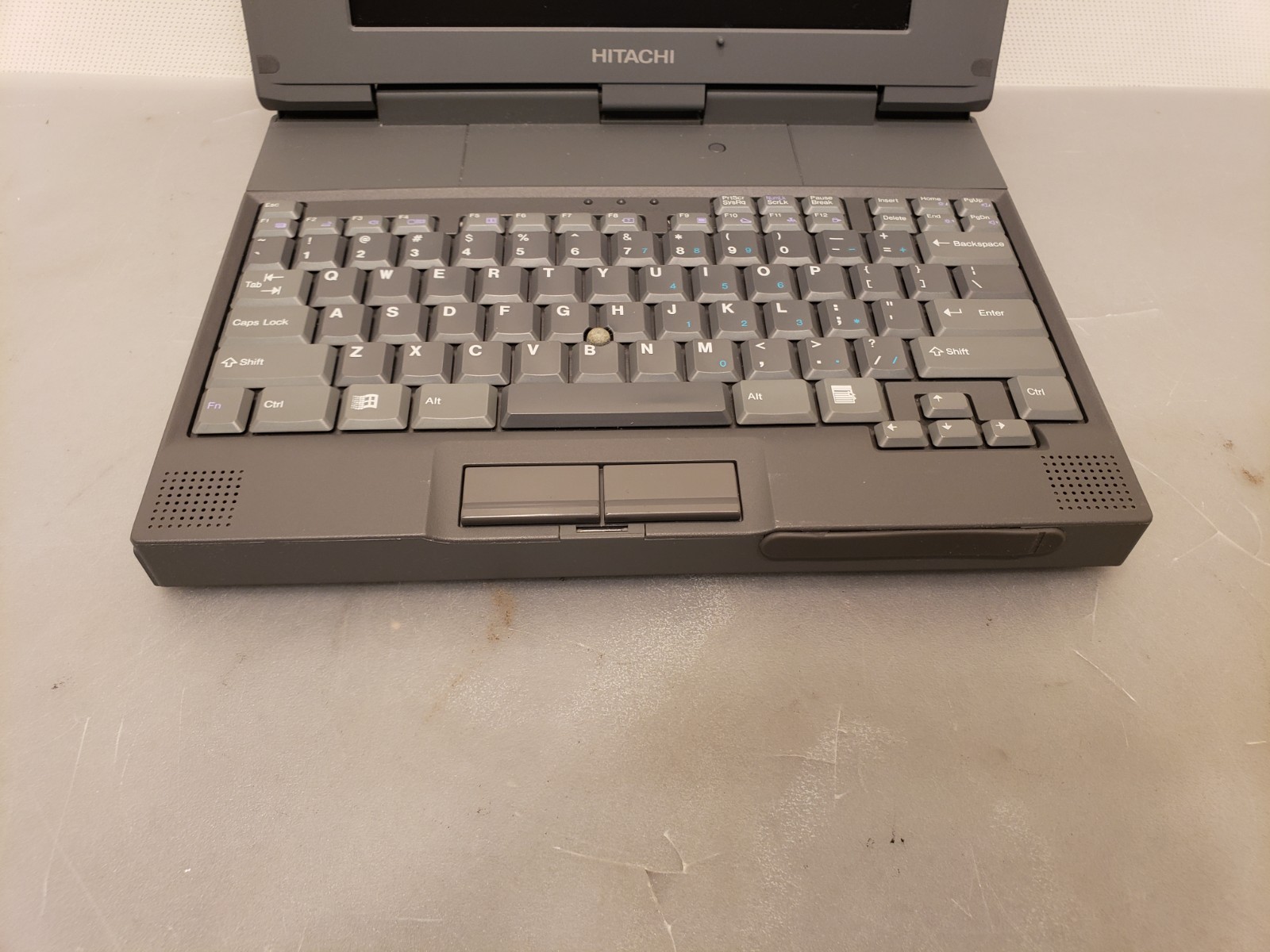 Rare Mini Hitachi Visionbook Traveler 3000 (ThinkPad 235 clone) Laptop *No Power