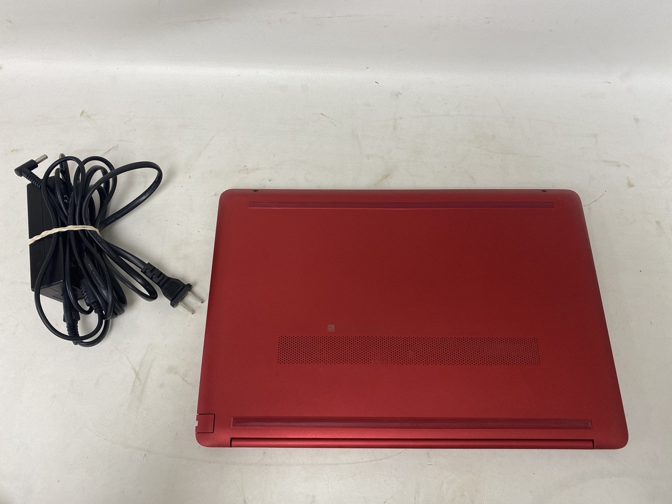 HP 15-DW0081WM 4GB RAM 500GB LAPTOP AND CHARGER