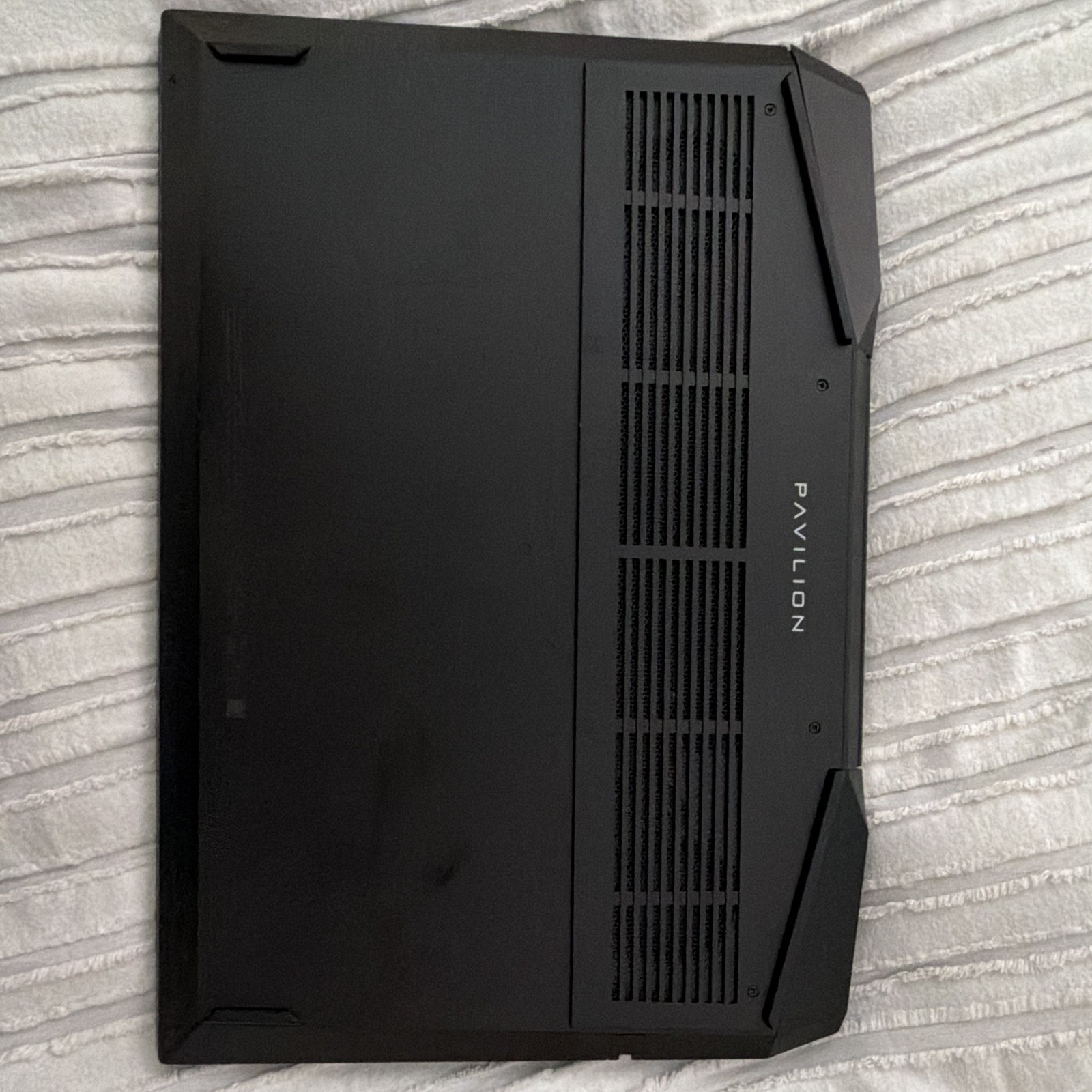 HP Pavilion Gaming 15.6in i5 10th Gen 2.50GHz 8GB Win 11 Home Black/Green
