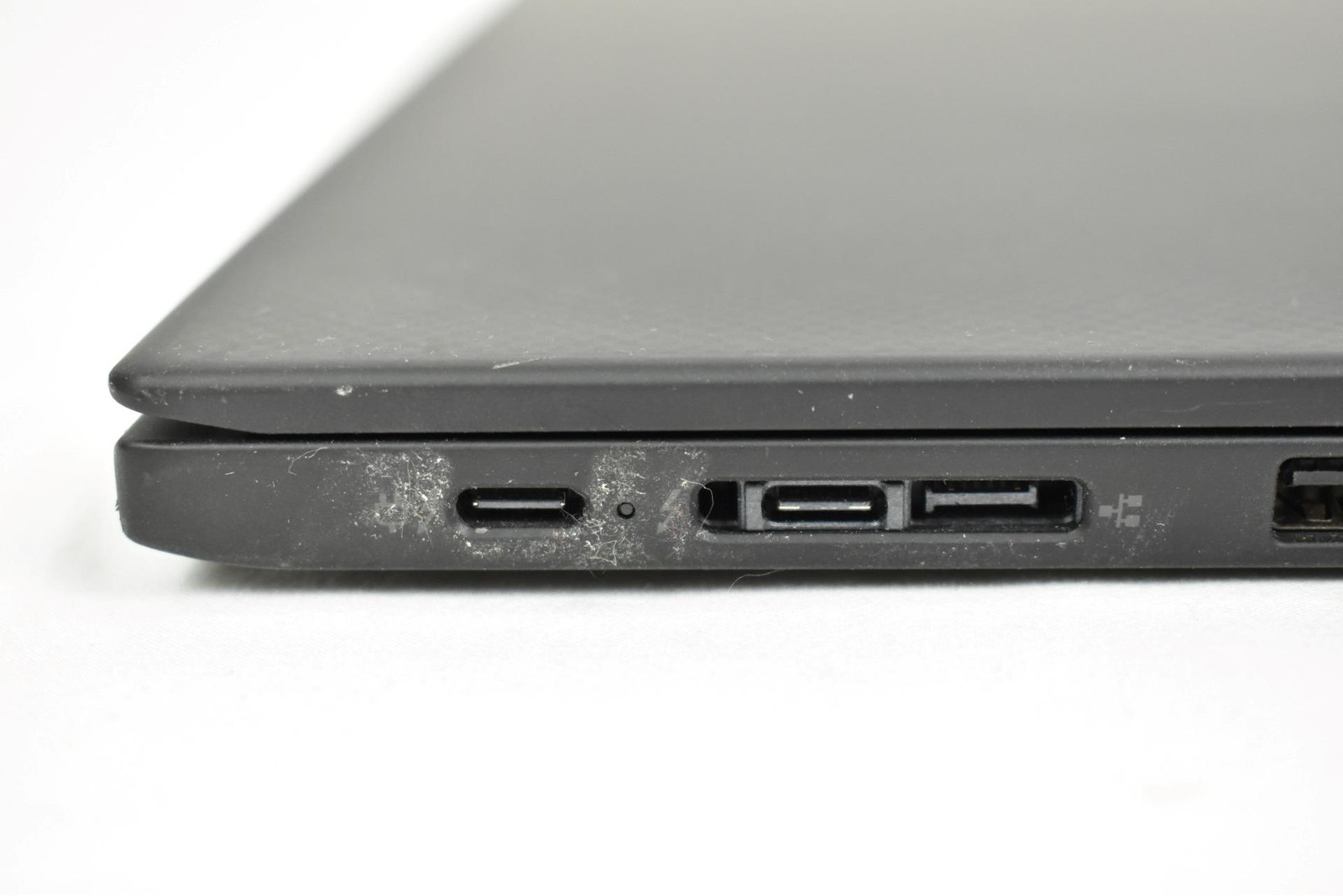 Lenovo ThinkPad X1 Carbon 7th Gen. i7-10510U 1.8GHz 16GB 256GB SSD No OS New Bat