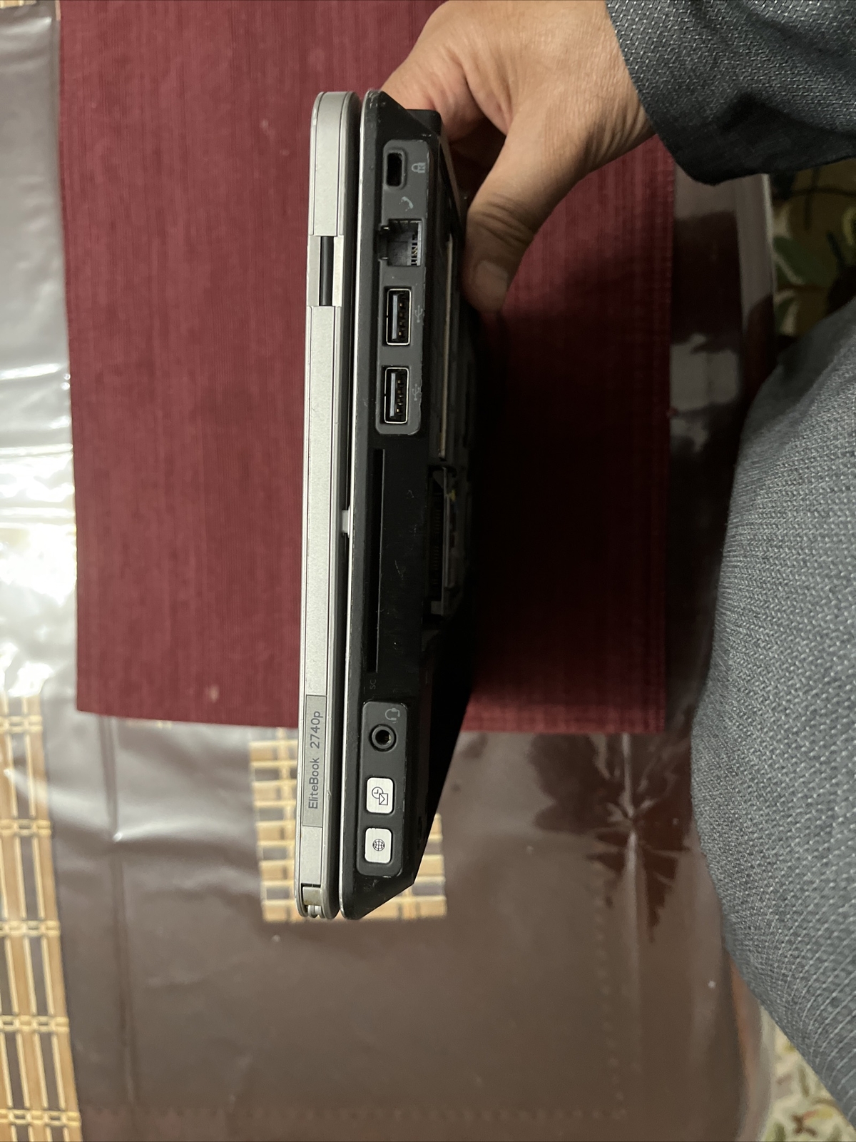 HP EliteBook 2740p Tablet Laptop For Parts Boots to BIOS NO HDD/Battery/RAM JR