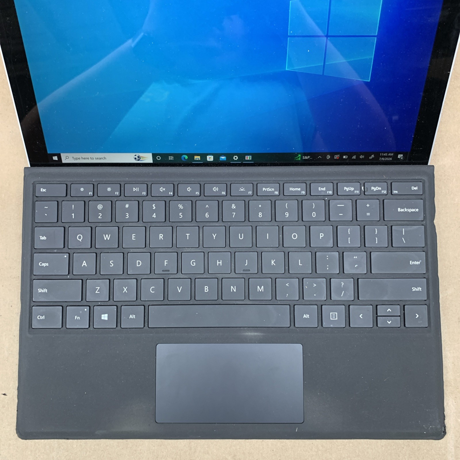 Surface Pro 5th Gen 1796, Core i5-7300U @ 2.6GHz, 8GB RAM, 256GB SSD, W10P
