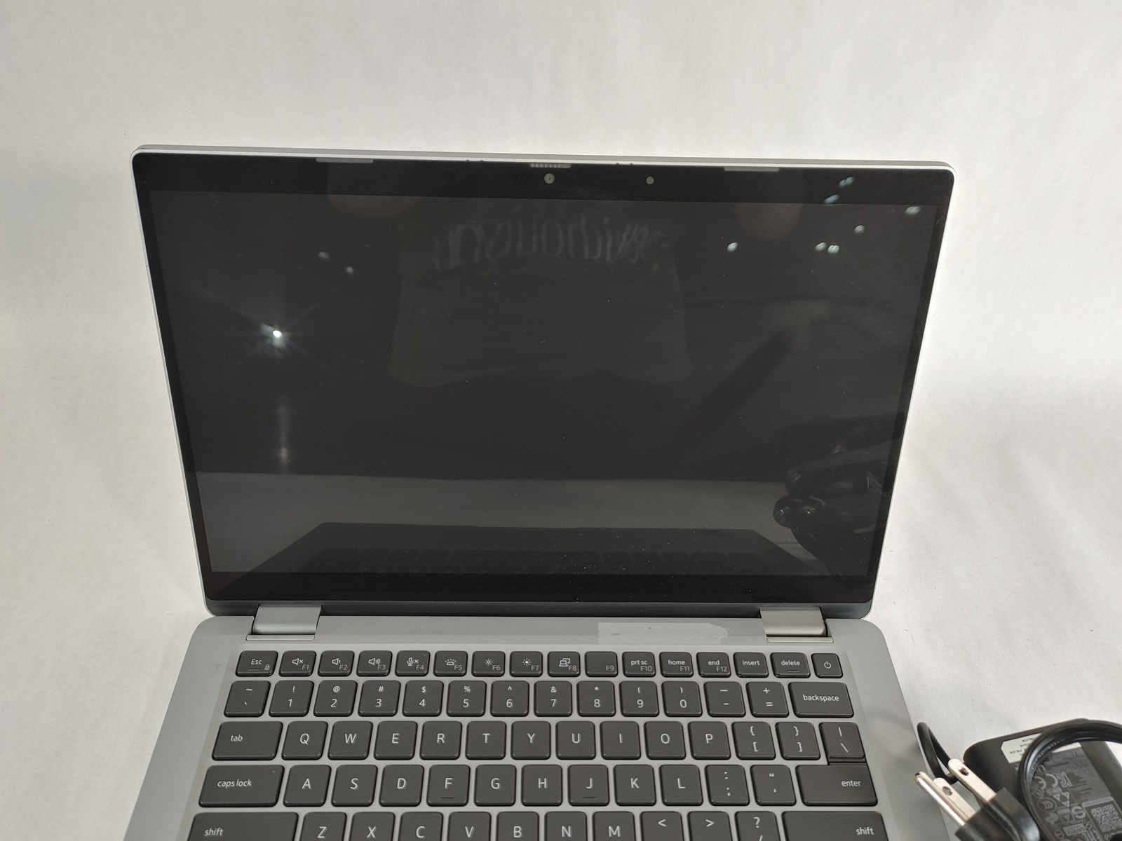 Dell Latitude 5330 Core i7-1265U 1.80 GHz 16 GB DDR4 256 GB NVMe Windows 11 Pro