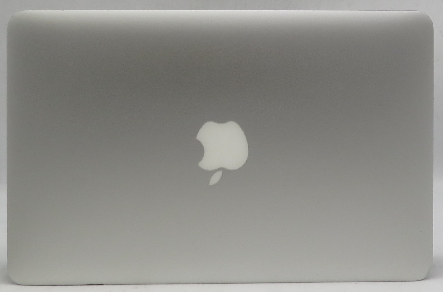 2013 MacBook Air 11″ A1465 i5-4250U @ 1.3 GHz 4GB RAM 128GB SSD macOS X