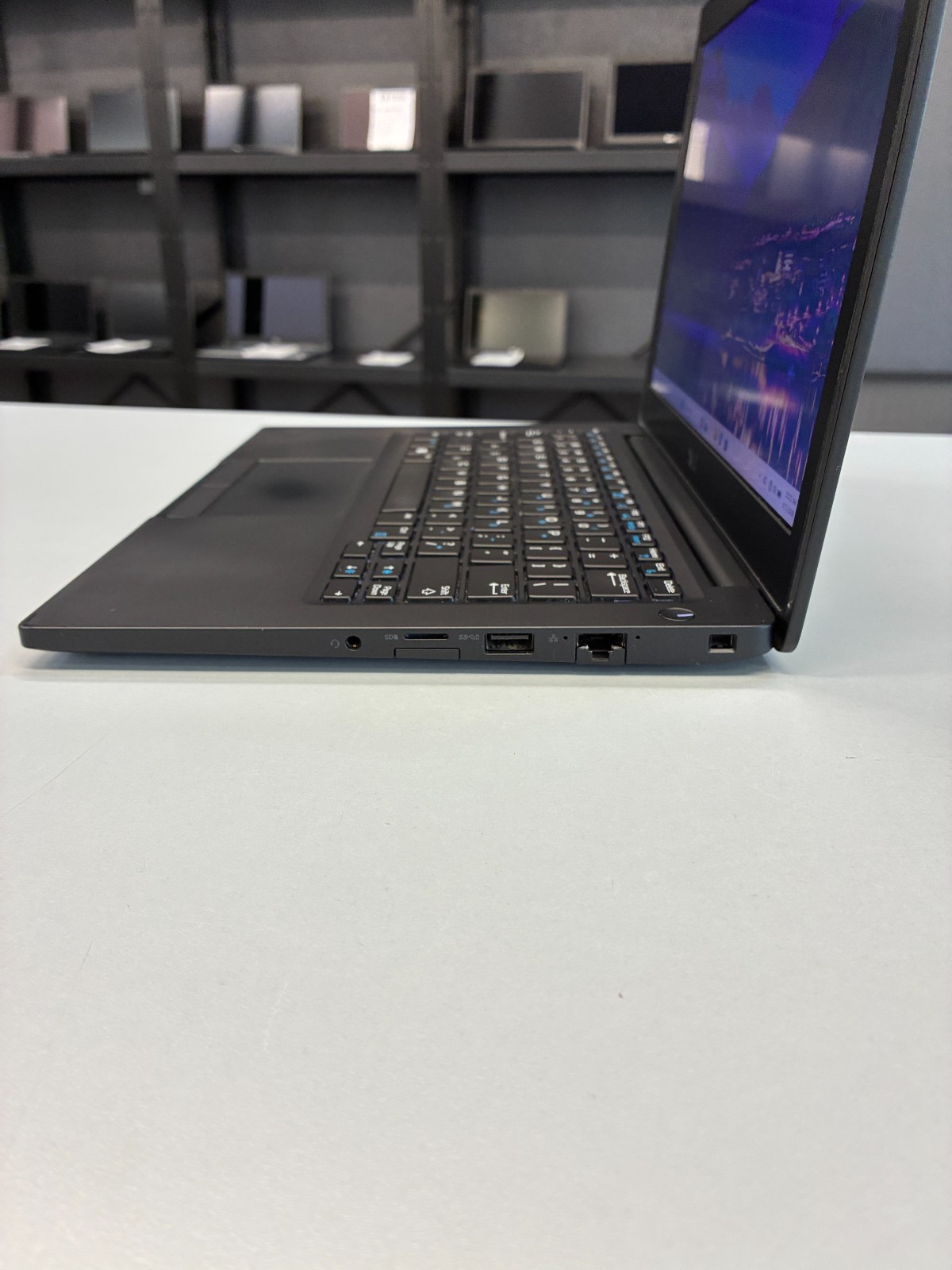 Dell Latitude 7290: 12.5″ / i7-8650U / 16Gb / SSD 512Gb / Win 11 Pro