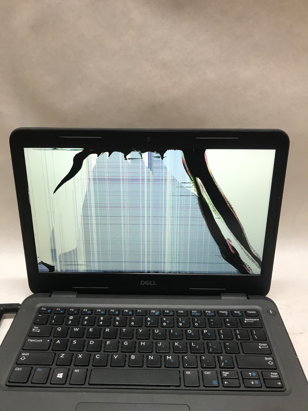 Dell Latitude 3310 13″ Intel Core i3 NO RAM NO HDD/OS For Parts READ DESC!! – DW
