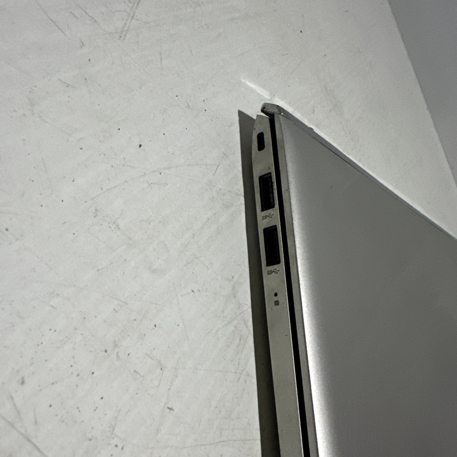 Hp Envy 15″ Notebook i7-7500u 8gb Ram 256gb SSD Windows 10 Home