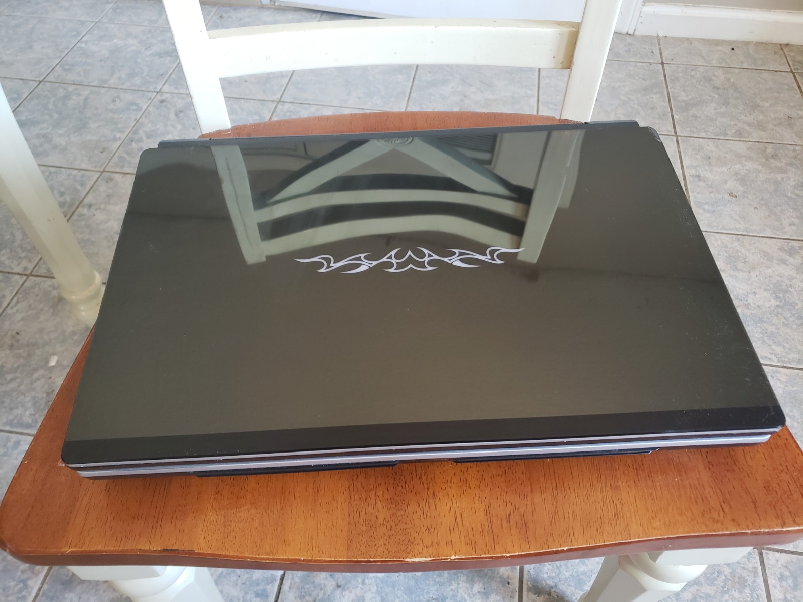 Very Rare Sager m980nu 18.4″ 1080p C2QXE qx9300 2.53ghz 8gb gtx 260m SLI Capable