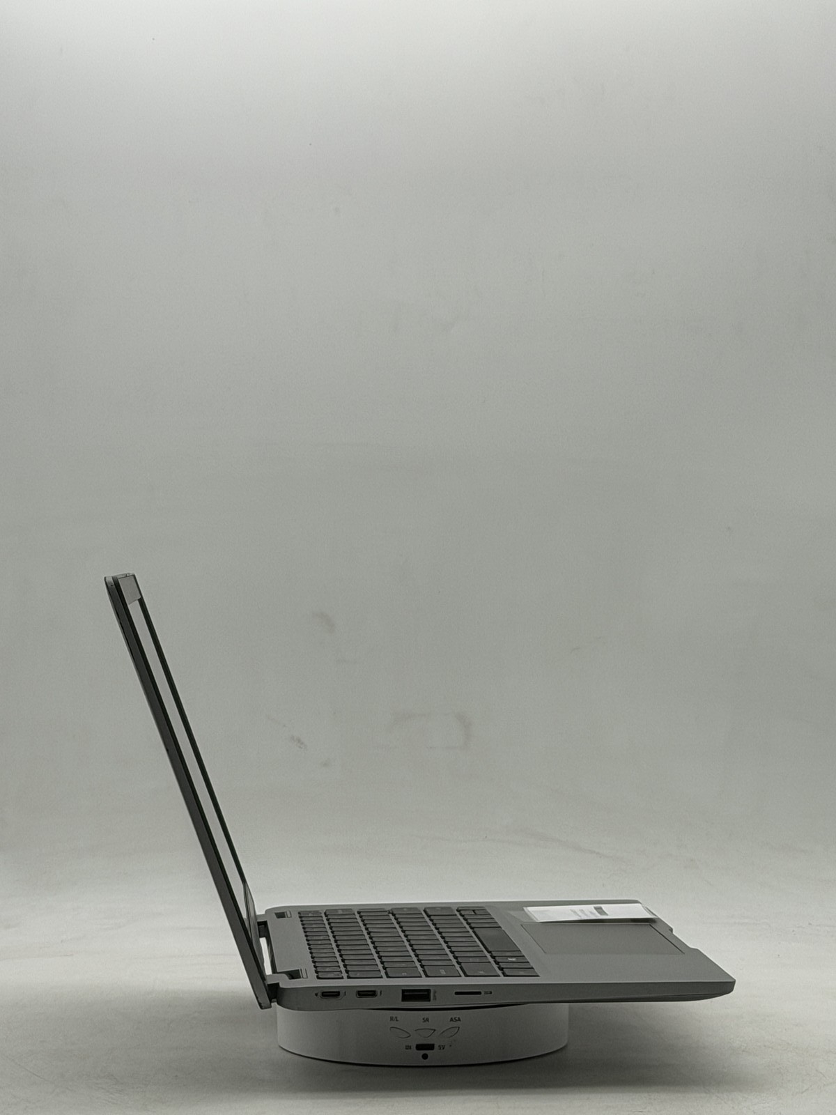 Dell Latitude 5320 13.3″ i5-1145G7 [16GB 256GB] NO OS Read