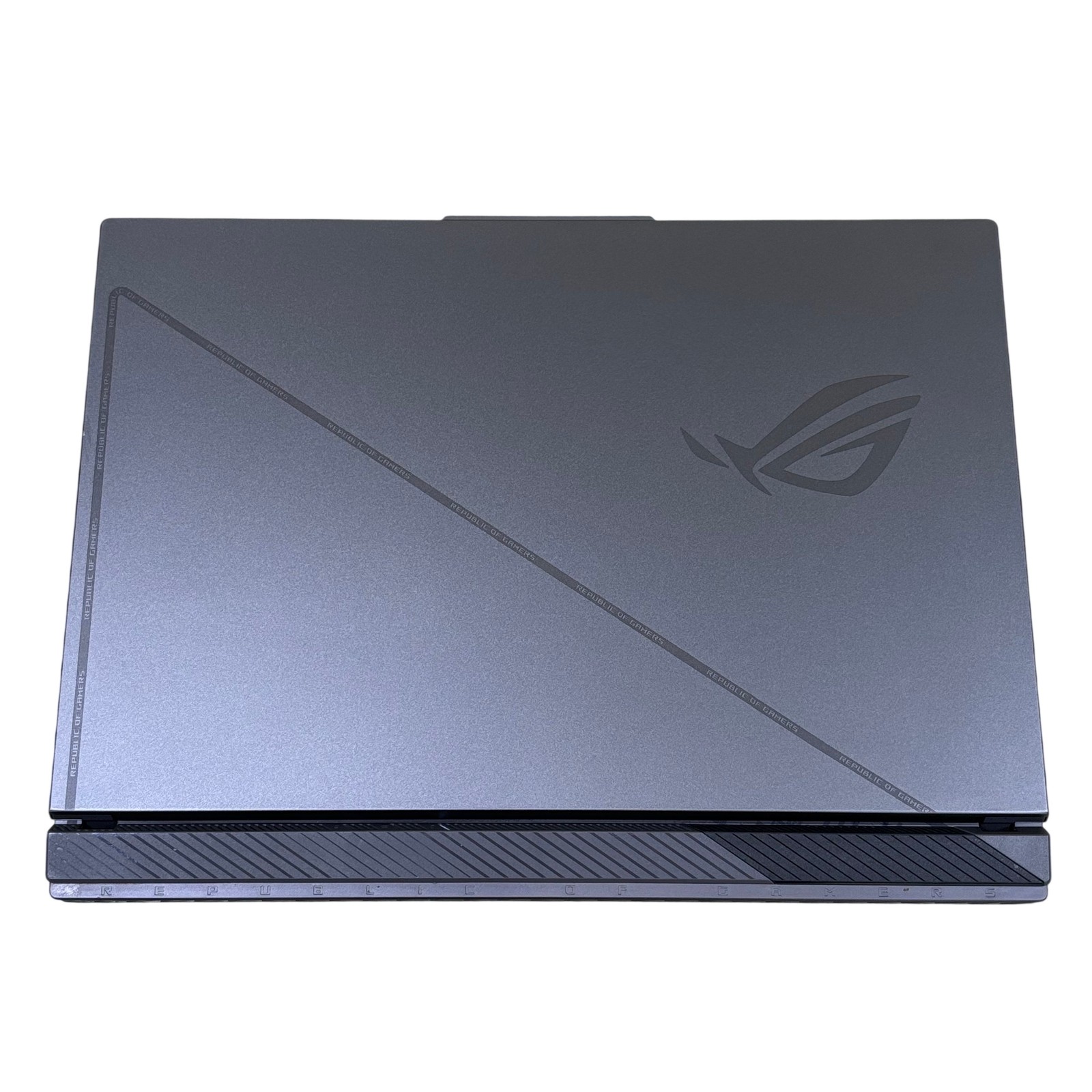 ASUS ROG Strix G16 G614JU Intel Core i5-13450HX 2.4GHz RTX 4050 16GB 1TB SSD 16″
