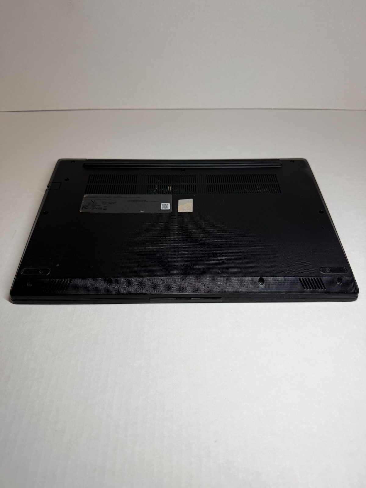 Lenovo V14 G2 AMD Ryzen 5 5500U 12GB RAM 256GB M.2 NVMe Windows 11 S2