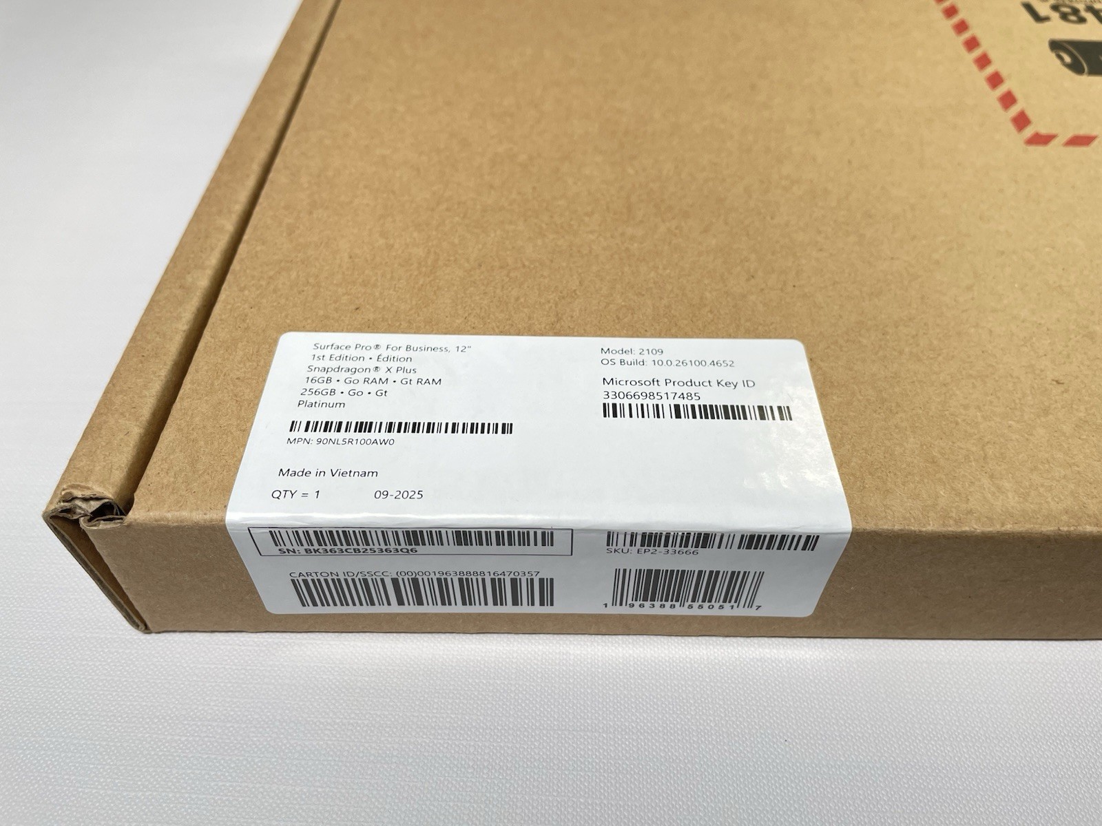 *NEW* Microsoft Surface Pro 12″ Snapdragon X Plus 16GB RAM 256GB Platinum (210)