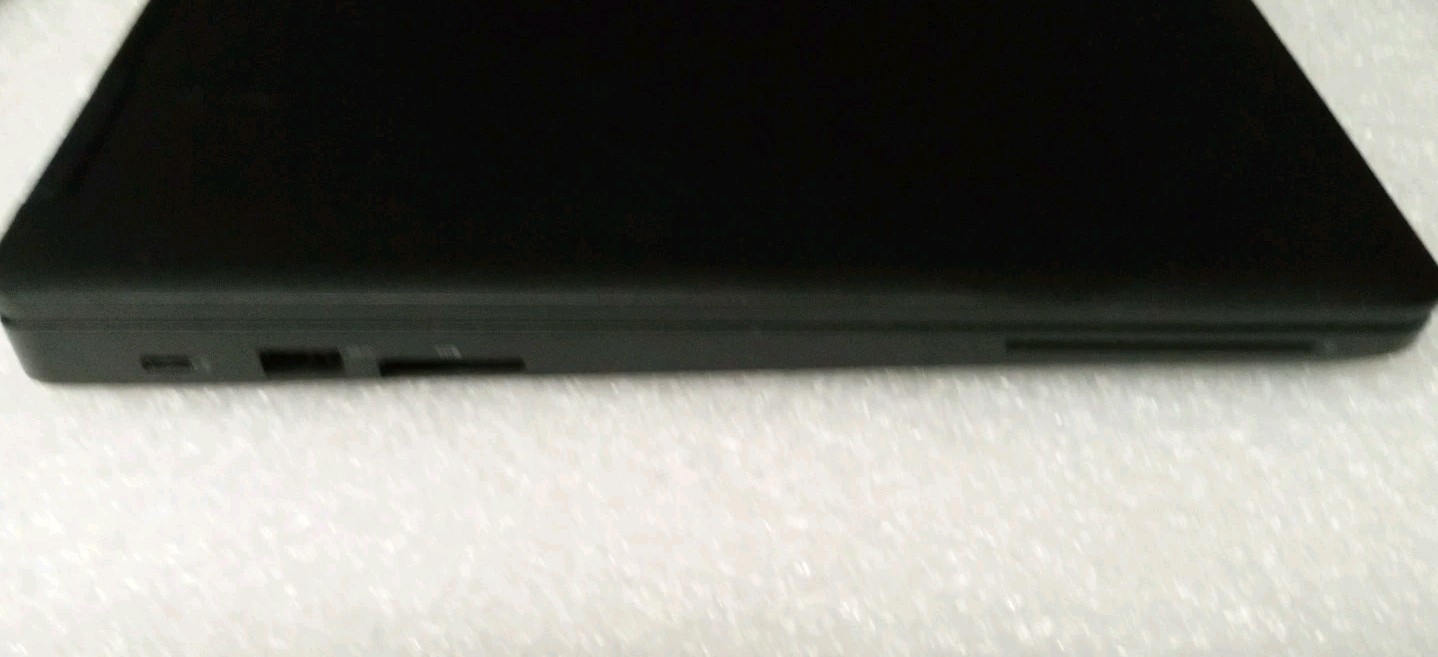 Dell Latitude 5591 i7-8850h@ 2.6 GHz 15.6″ 16gb 512gb SSD
