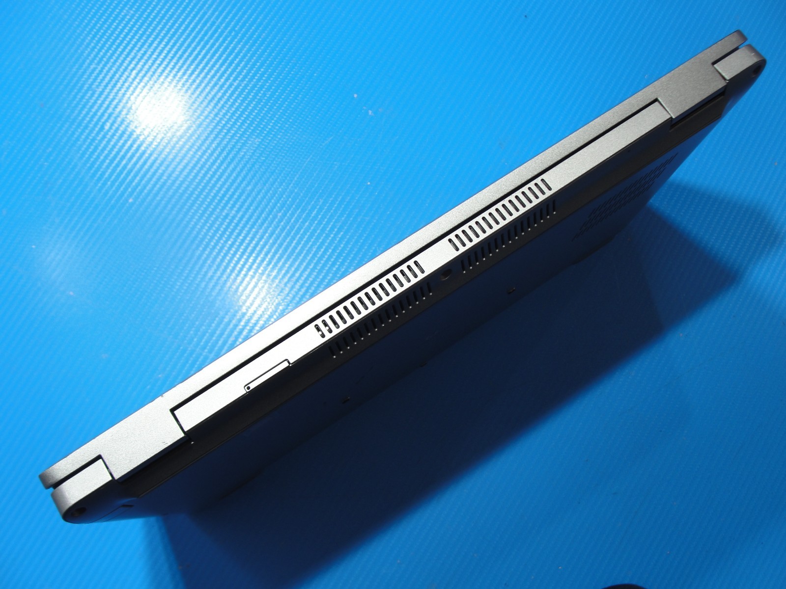 Dell Latitude 5420 14″ FHD Intel Core i7-1165G7 8GB RAM 512GB SSD + PA