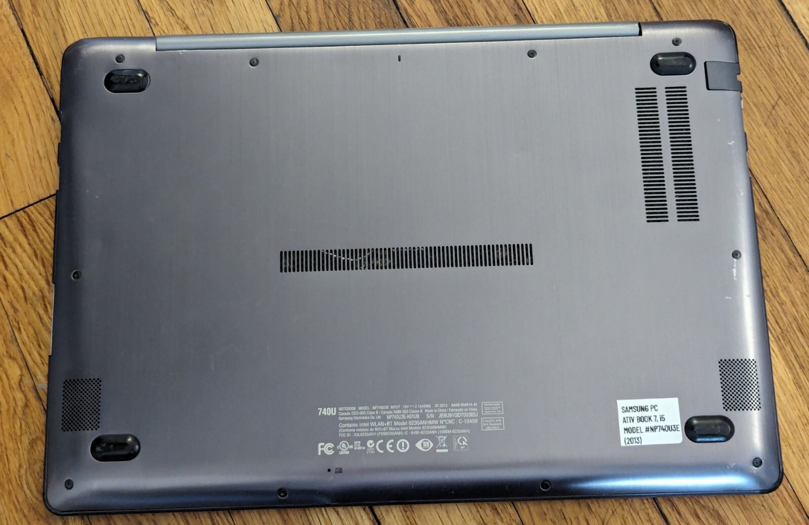 Samsung NP740U3E 13.3in. (128GB, Intel Core i5 3rd Gen., 1.8GHz, 4GB) Ultrabook