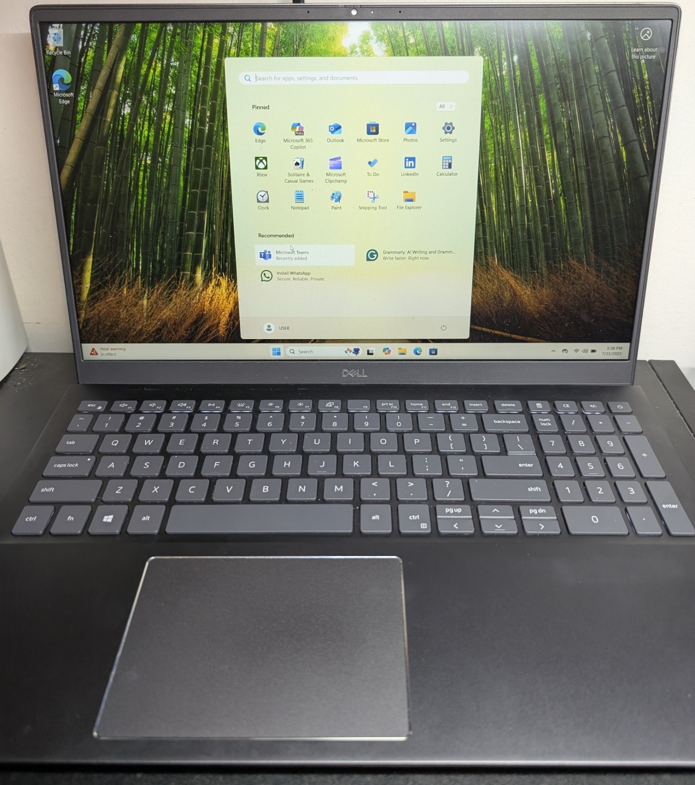 Dell Vostro 15 5501 15.6″ Intel i7-1065G7 1.30GHz 32GB 512GB NVMe SSD Win10 Pro