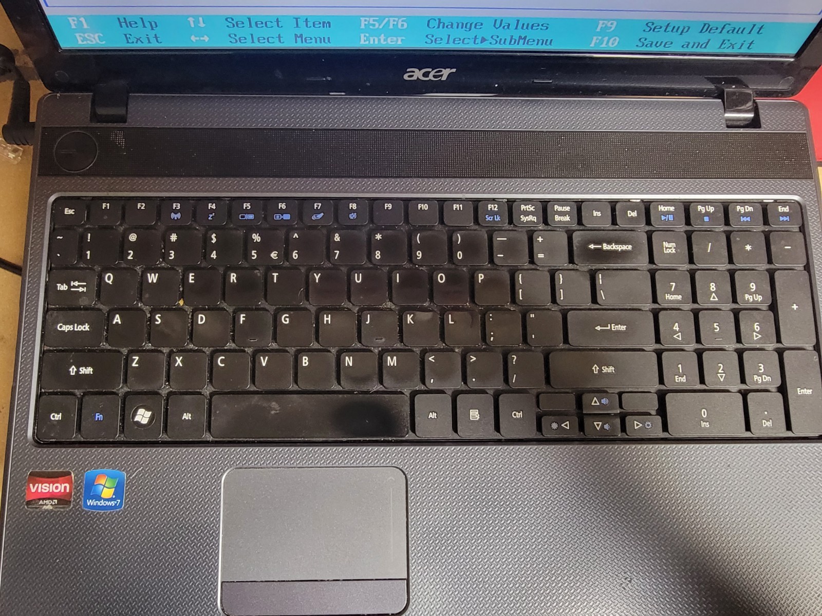 Acer Aspire 5250-BZ853 Laptop -AMD E-350 6GB – NO HDD – NO BATTERY – FOR PARTS