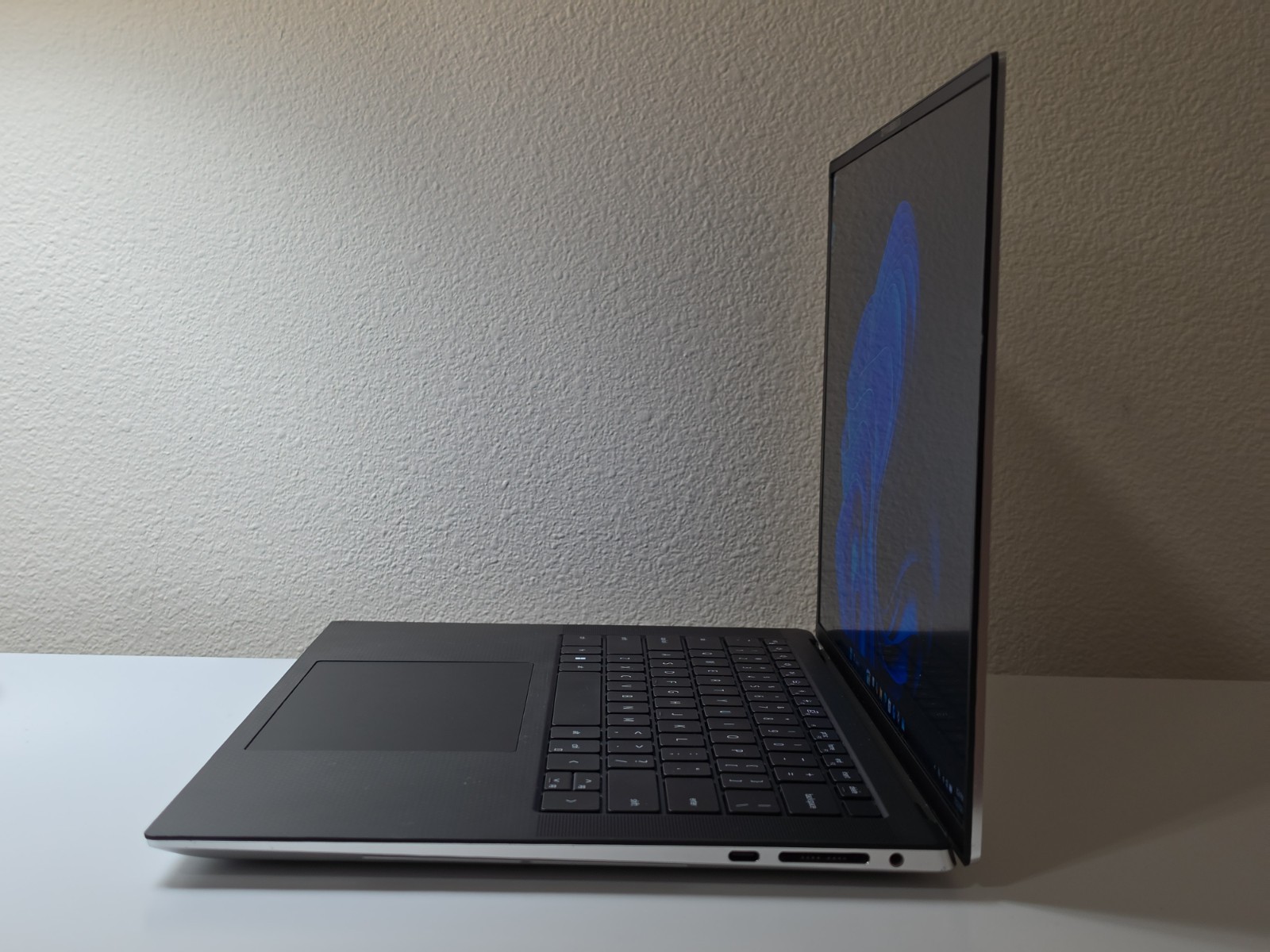 Dell XPS 15 9520 Gaming Laptop i7-12700H RTX 3050 Ti 8GB/512GB READ DESCRIPTION