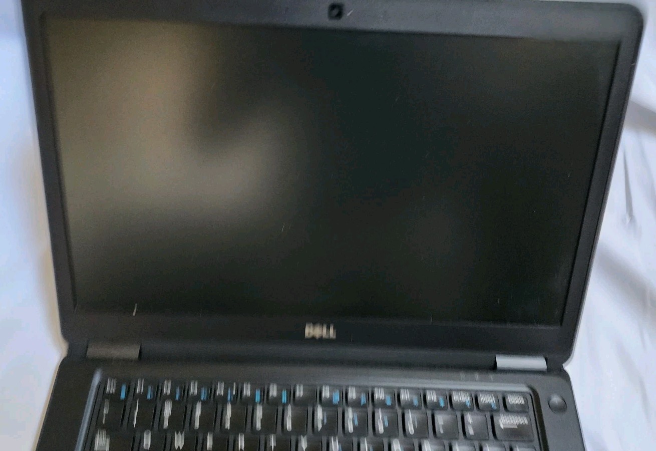 Dell Latitude E7450/i5-5300U/8GB/128GB SSD/Win 10/Bad Battery/Cracked Top