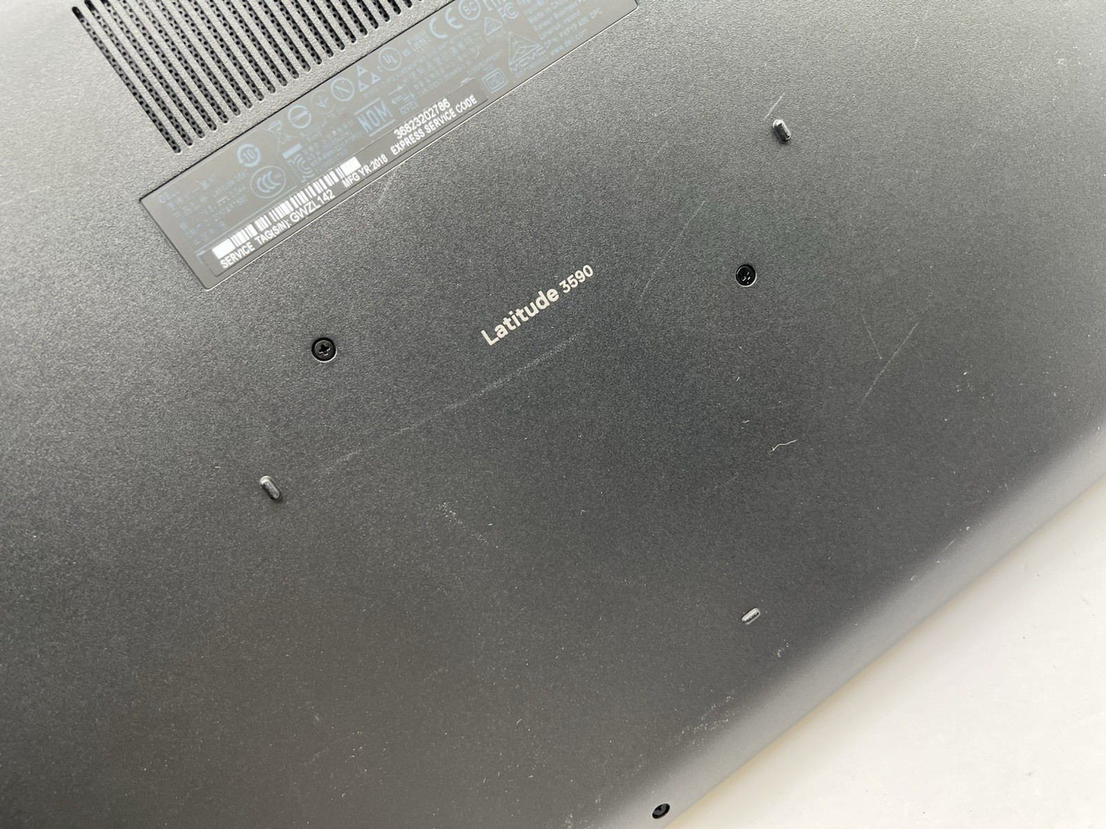 Dell Latitude 3590, i7-8550U CPU, @ 1.80GHz, 8GB RAM, 256GB SSD-No OS/Charger