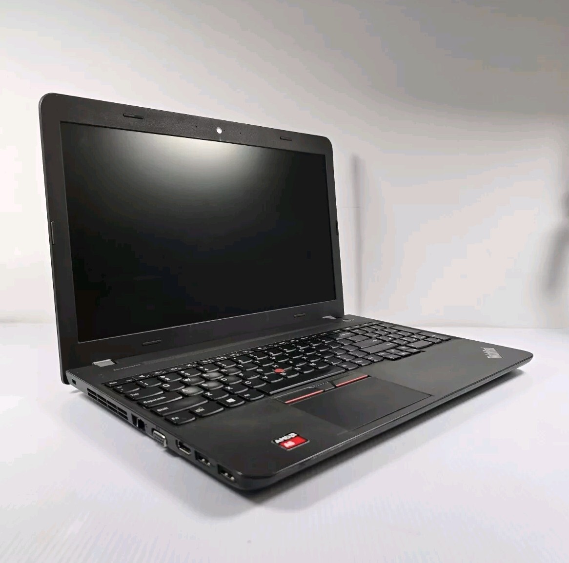 Lenovo ThinkPad E555 Laptop 15.6in 4GB RAM 120GB SSD Windows 10 Wi-Fi