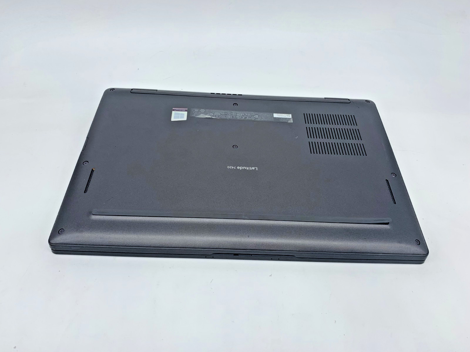 Dell Latitude 7420 14″ 1 i5-1145G7 2.6GHz 8GB DDR4 512GB GRAY/FAIR /SEE DCP