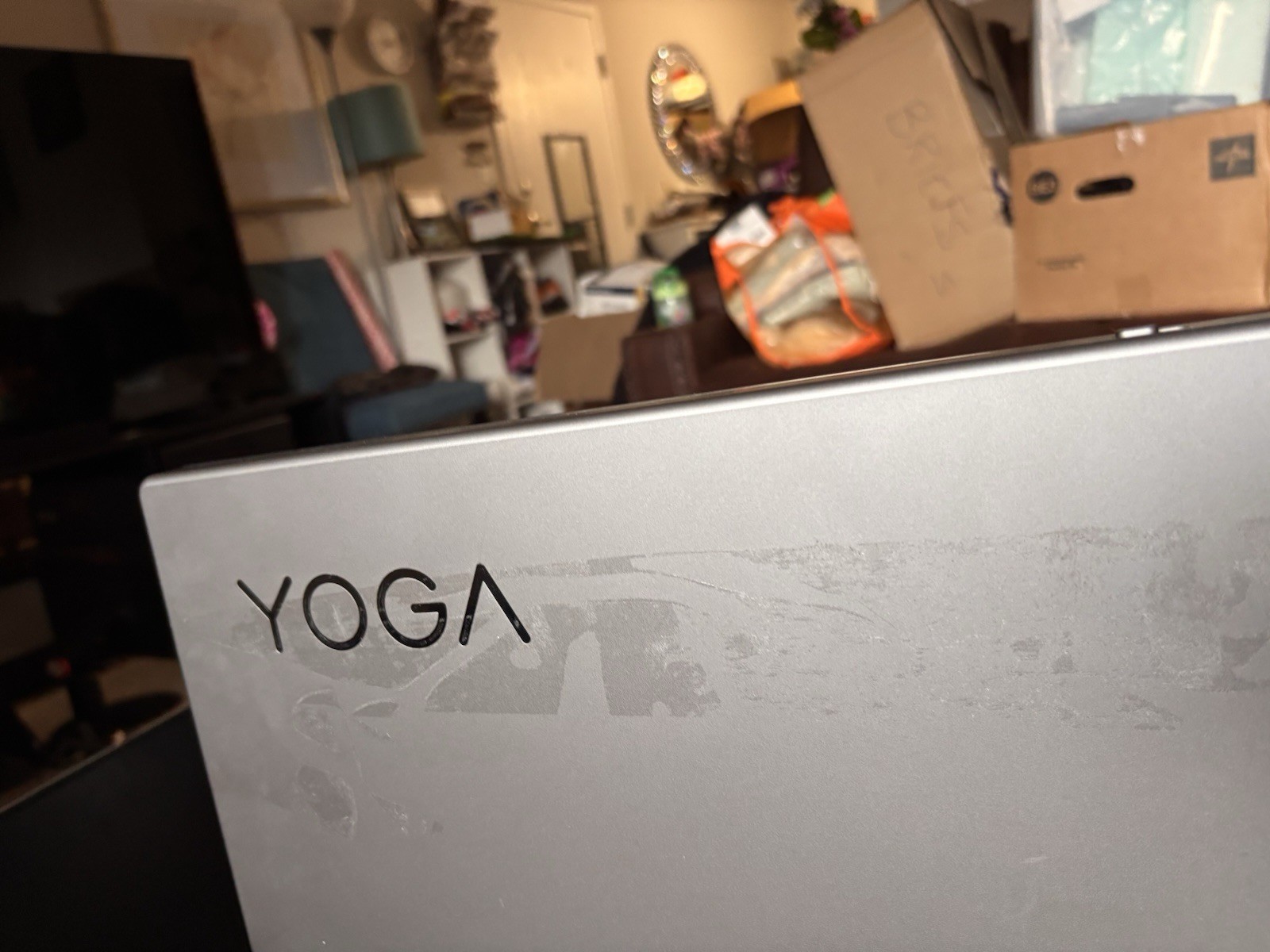 Lenovo Yoga A940 27″ i7-9700 3.0GHz 16GB 256GB SSD/1TB HDD RX 560X – Excellent