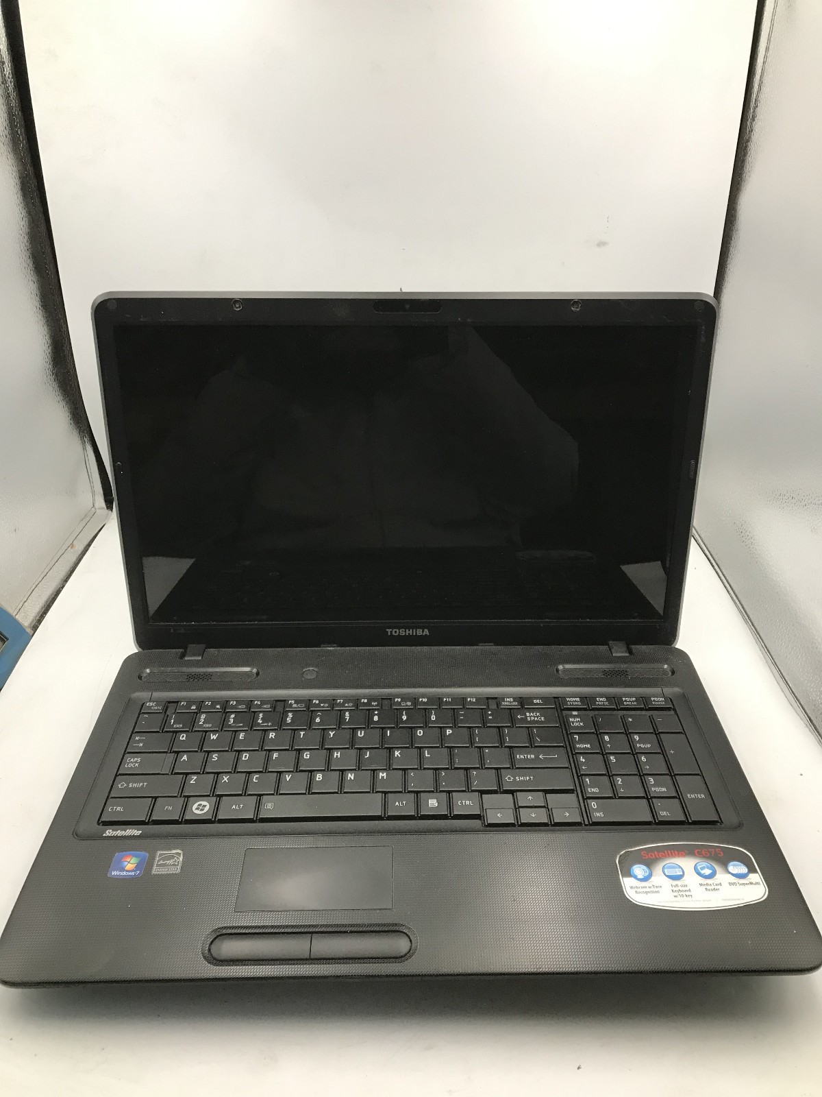 TOSHIBA SATELLITE C675D S7101 – FOR PARTS/BAD RAM SLOTS – AMD E 300 – READ – BB!