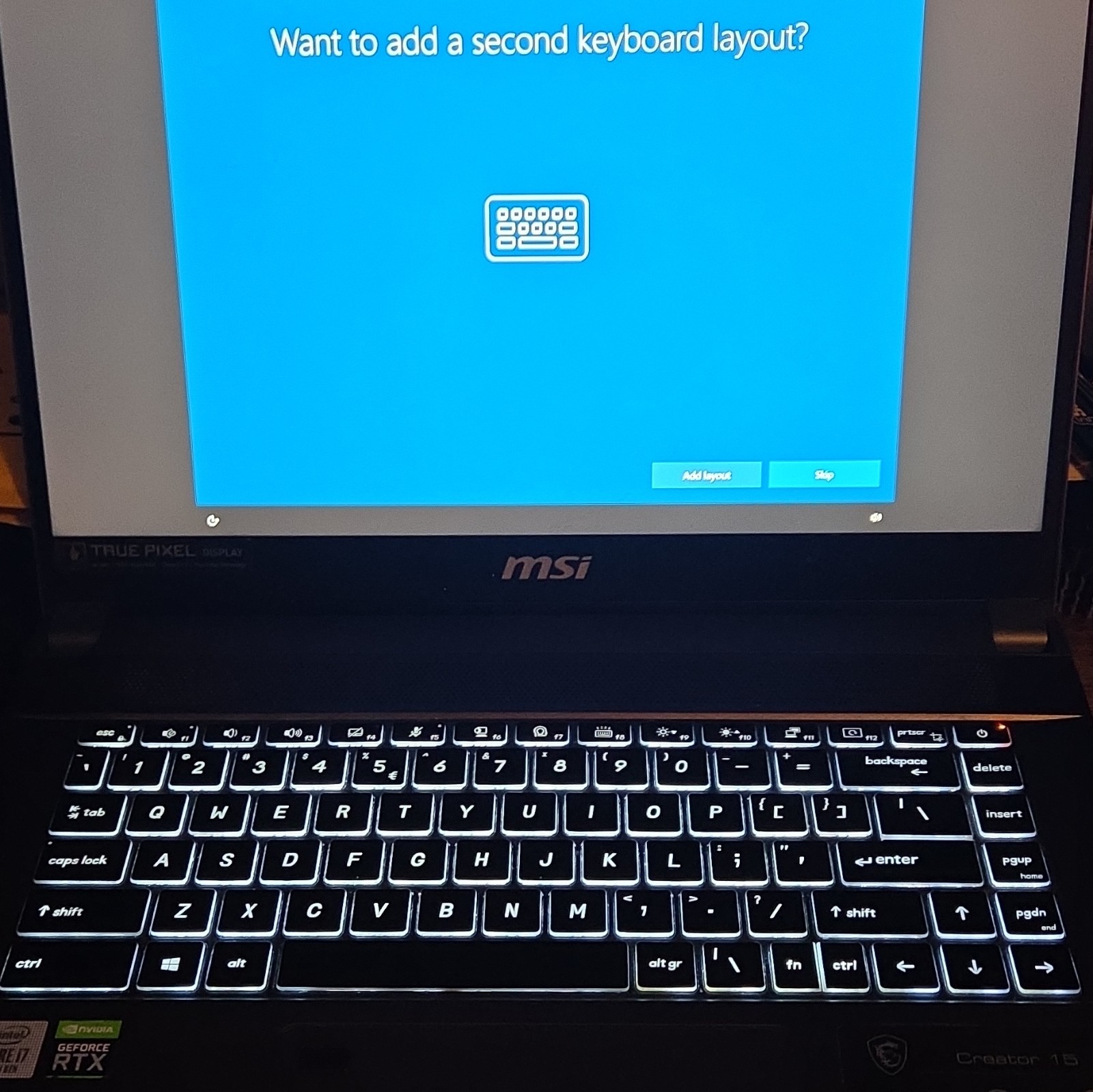 MSI Creator 15 A10SFS i7-10875H RTX 2070 Max-Q 16GB 1TB SSD + Charger
