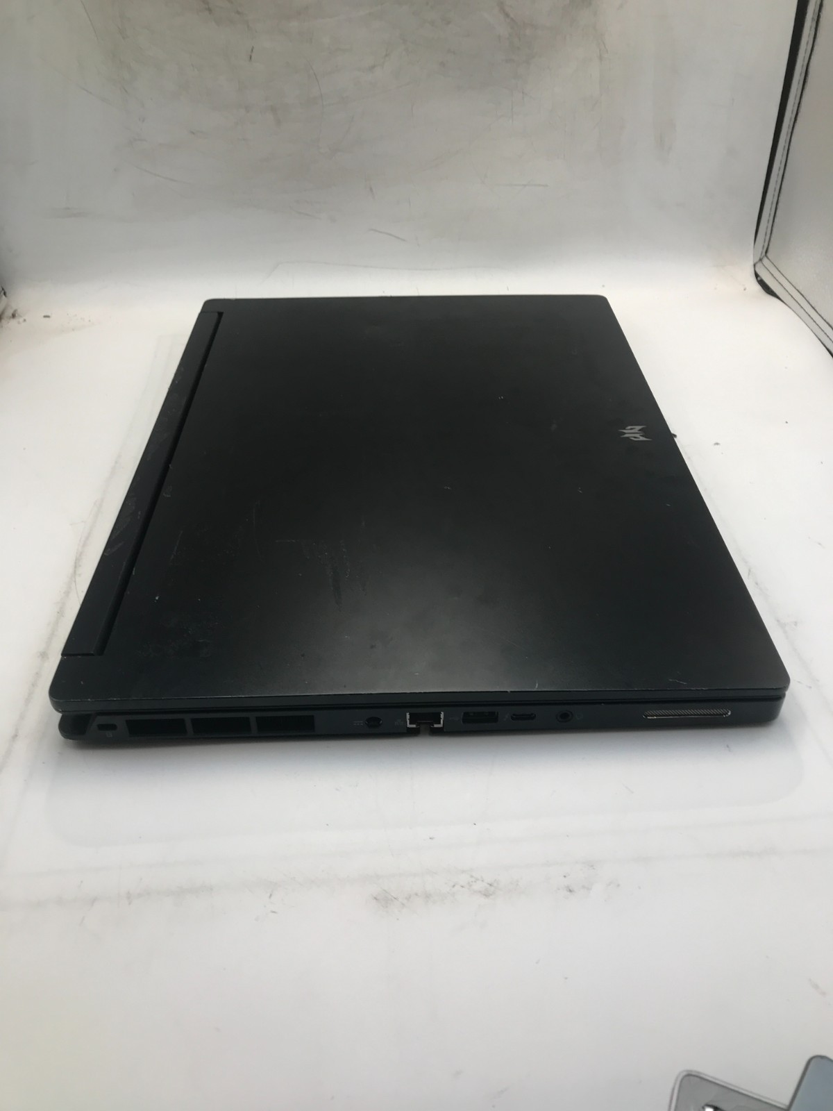 Acer Predator Triton 17X PTX17-71 17″ Intel i9-13900HX 8GB RAM RTX 4090 READ