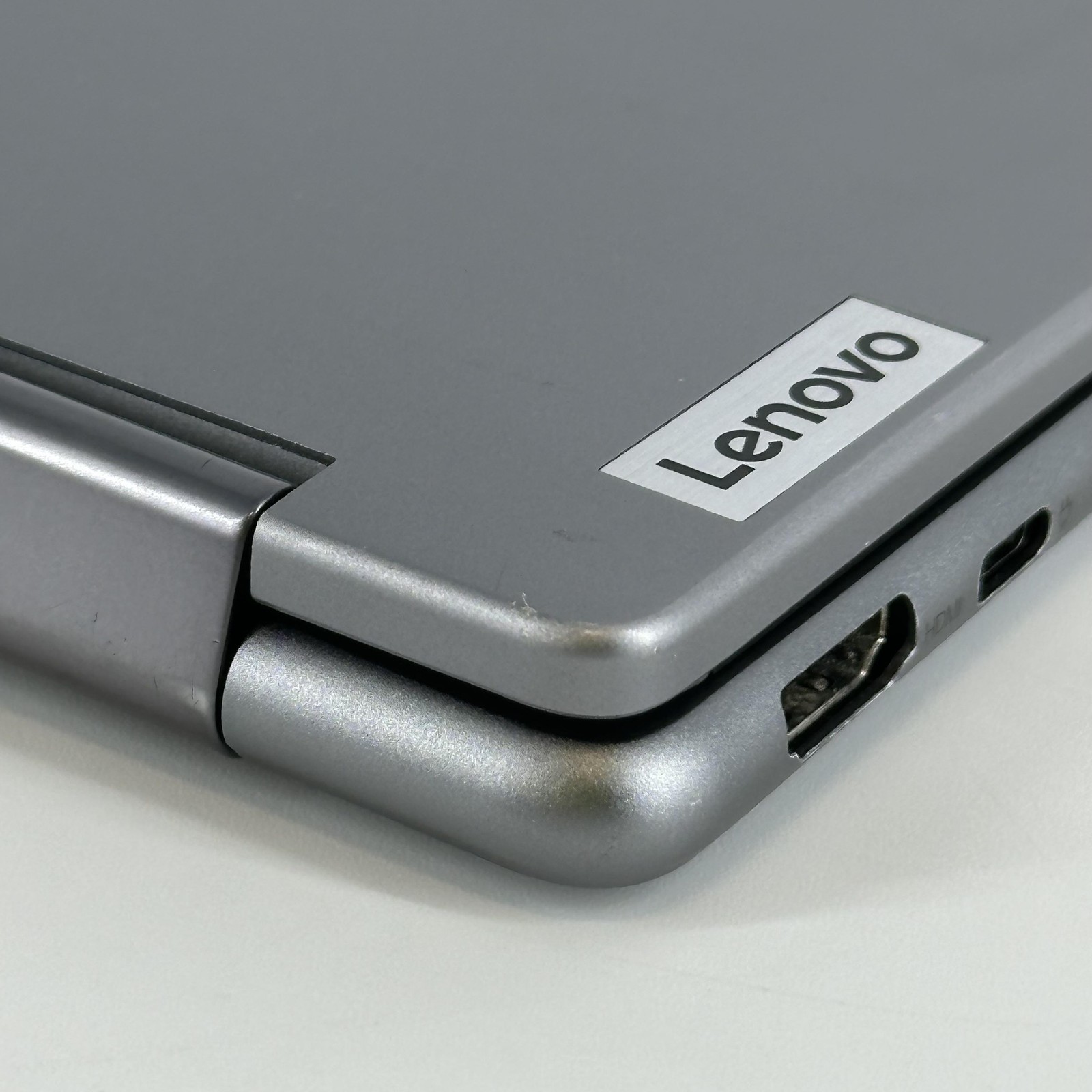 Lenovo Yoga 7 14 Silver FHD+ TOUCH 3.3 GHz Ryzen 7 8840HS 16GB 1TB SSD Good