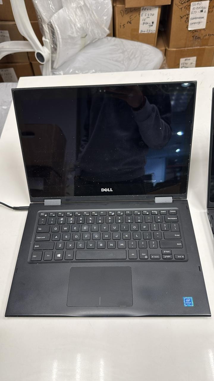 Lot Of 6 Dell Latitude 3390 2-in-1 13.3″ i5 8th gen, 4gb, 128 gb Boots to Bios