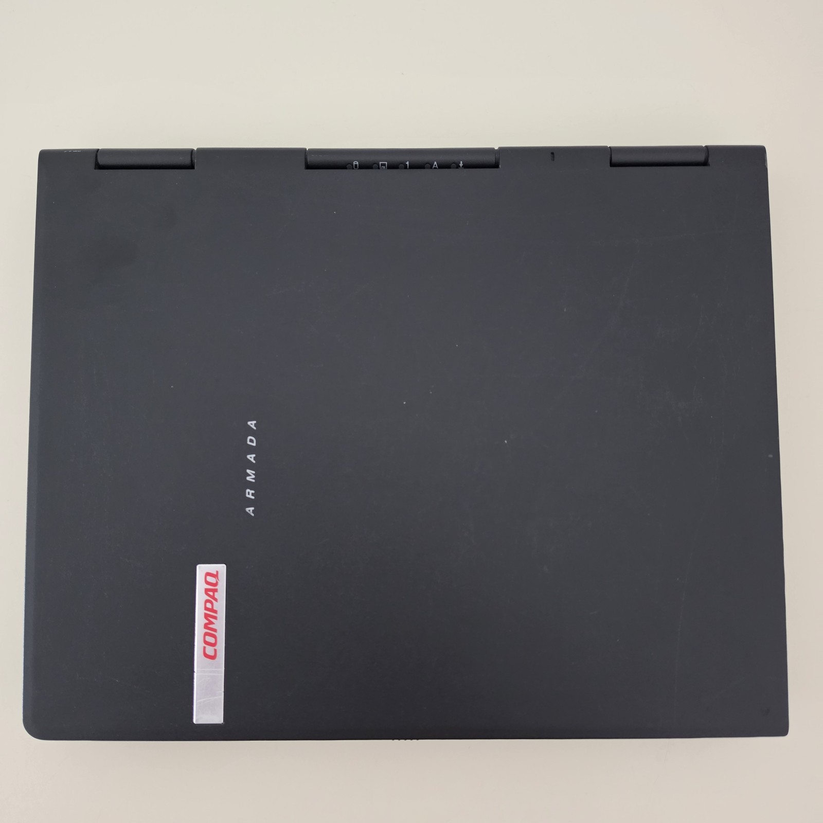 13.3″ Vintage COMPAQ ARMADA M700 Laptop – Intel Pentium III – 384MB RAM 10GB HDD